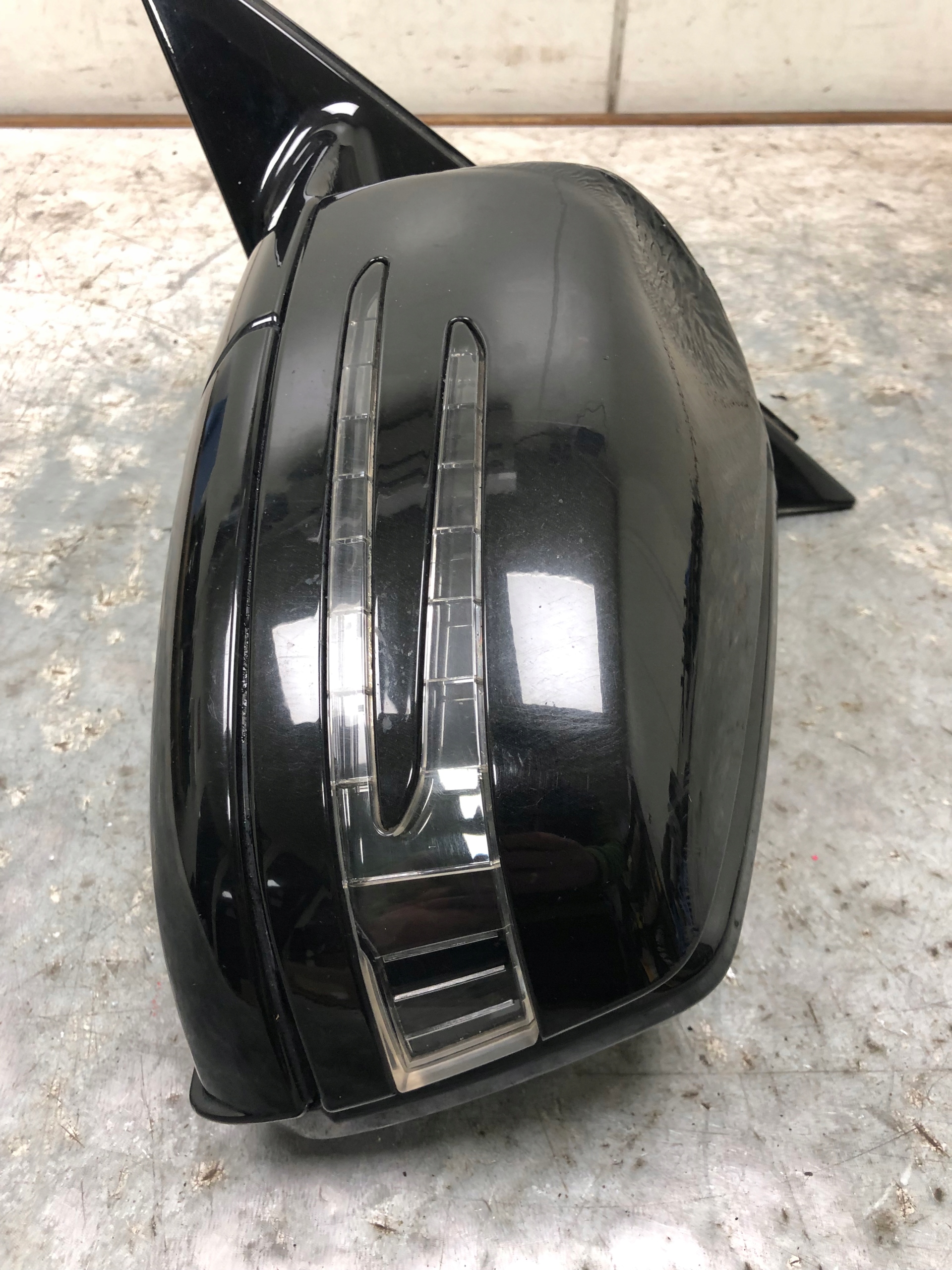 mirror left 9+6 PIN 197 MERCEDES W212 A2128101976