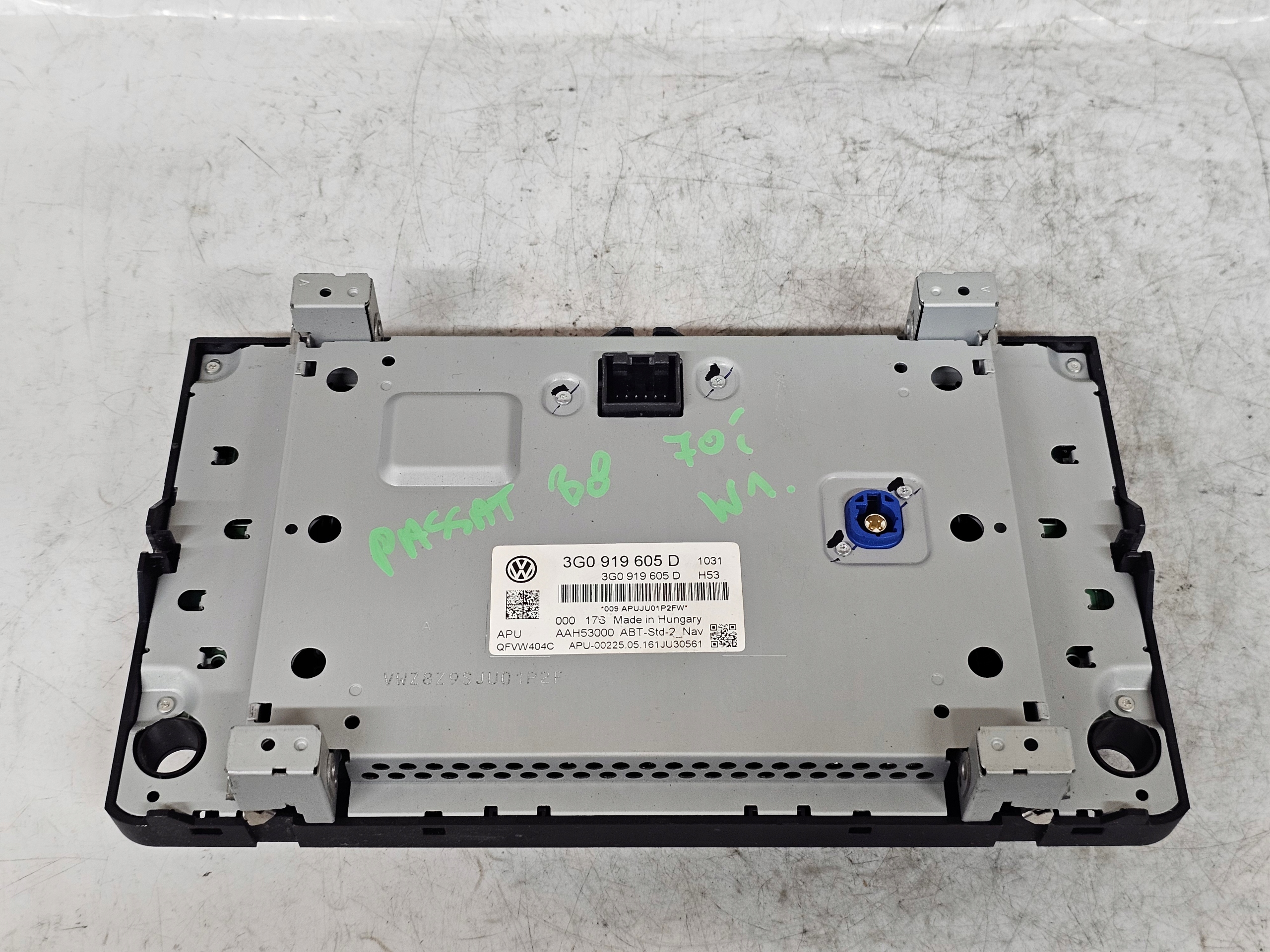 VOLKSWAGEN PASSAT B8 EKRAN display RADIA navigation devices 3G0919605D
