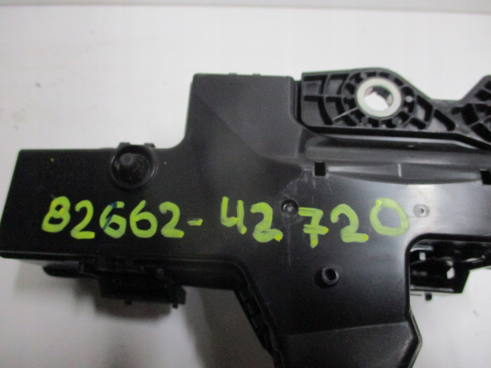 MODULE FUSIBLES TOYOTA RAV4 82662-42720