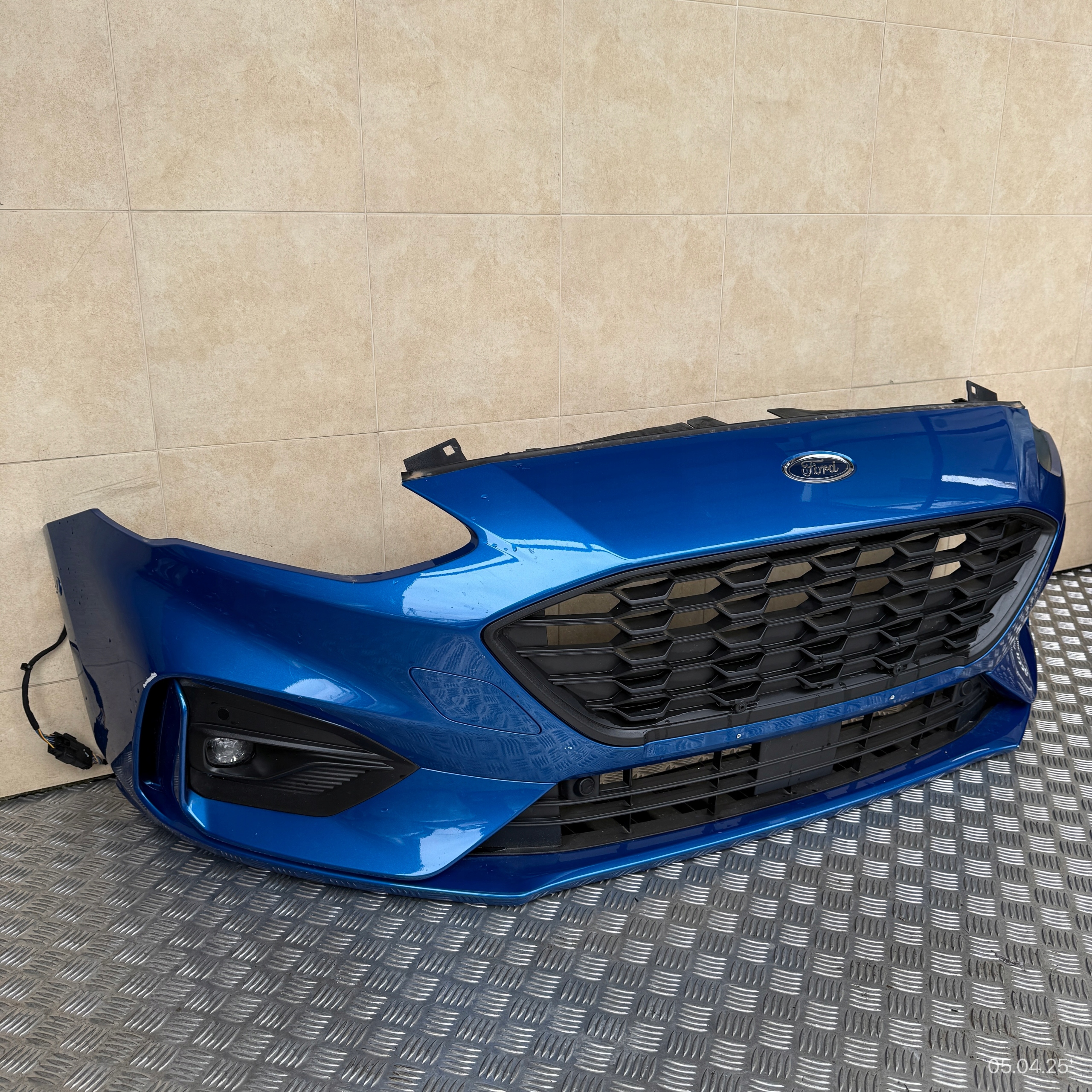 front bumper complete FORD FOCUS MK4 ST-LINE 2018 ROK 6 PDC