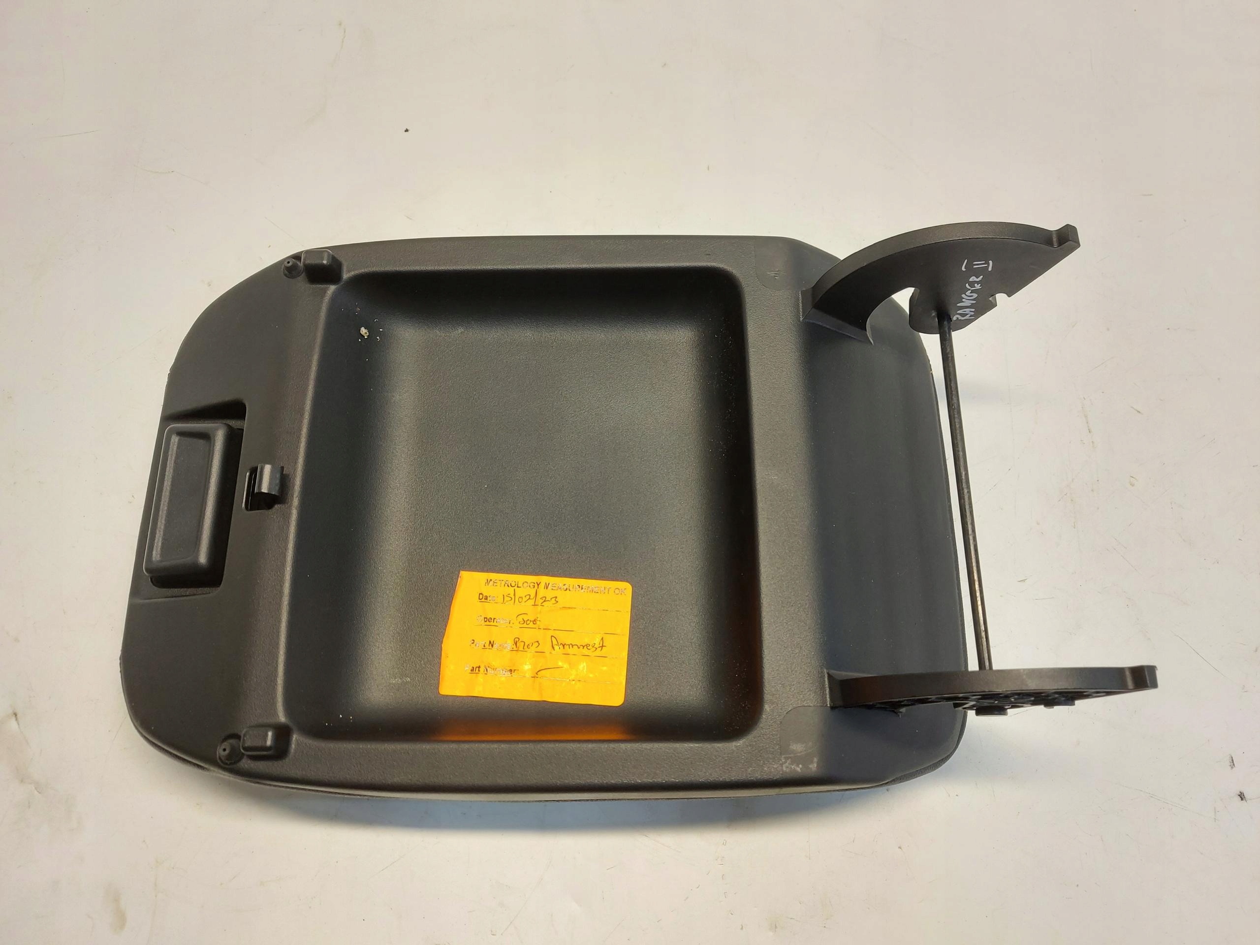 Ford Ranger VI 6 2024r armrest