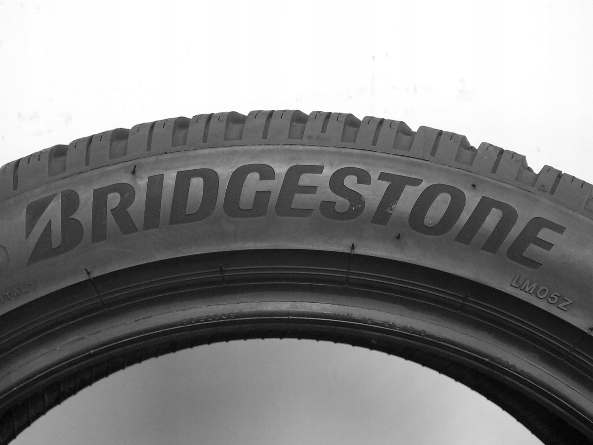 2Z 205/50R17 Bridgestone Blizzak LM005 93V 4321 6,8 Model Blizzak LM005