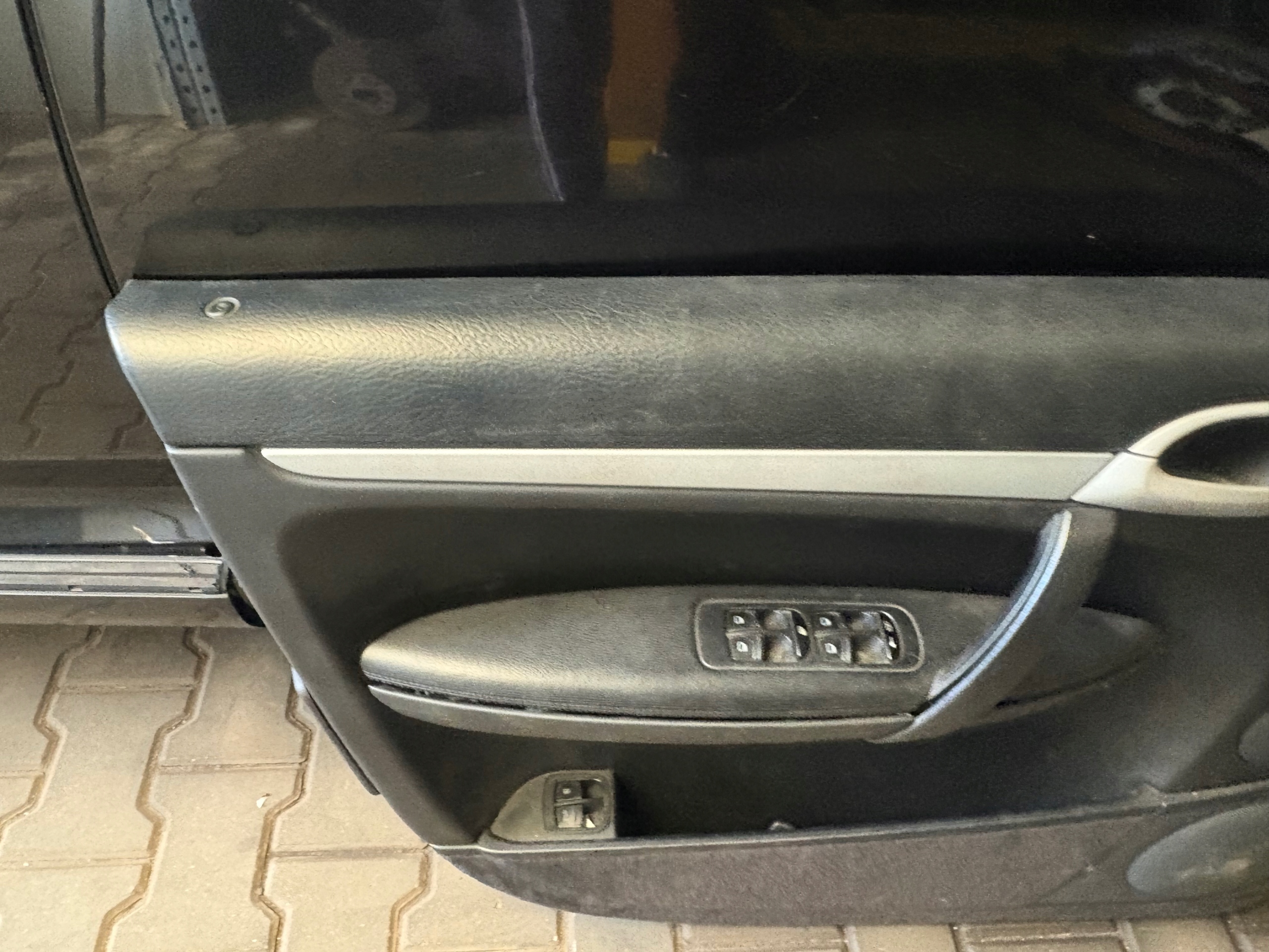 side left front - PORSCHE CAYENNE and 9PA 7L 02-10 EU