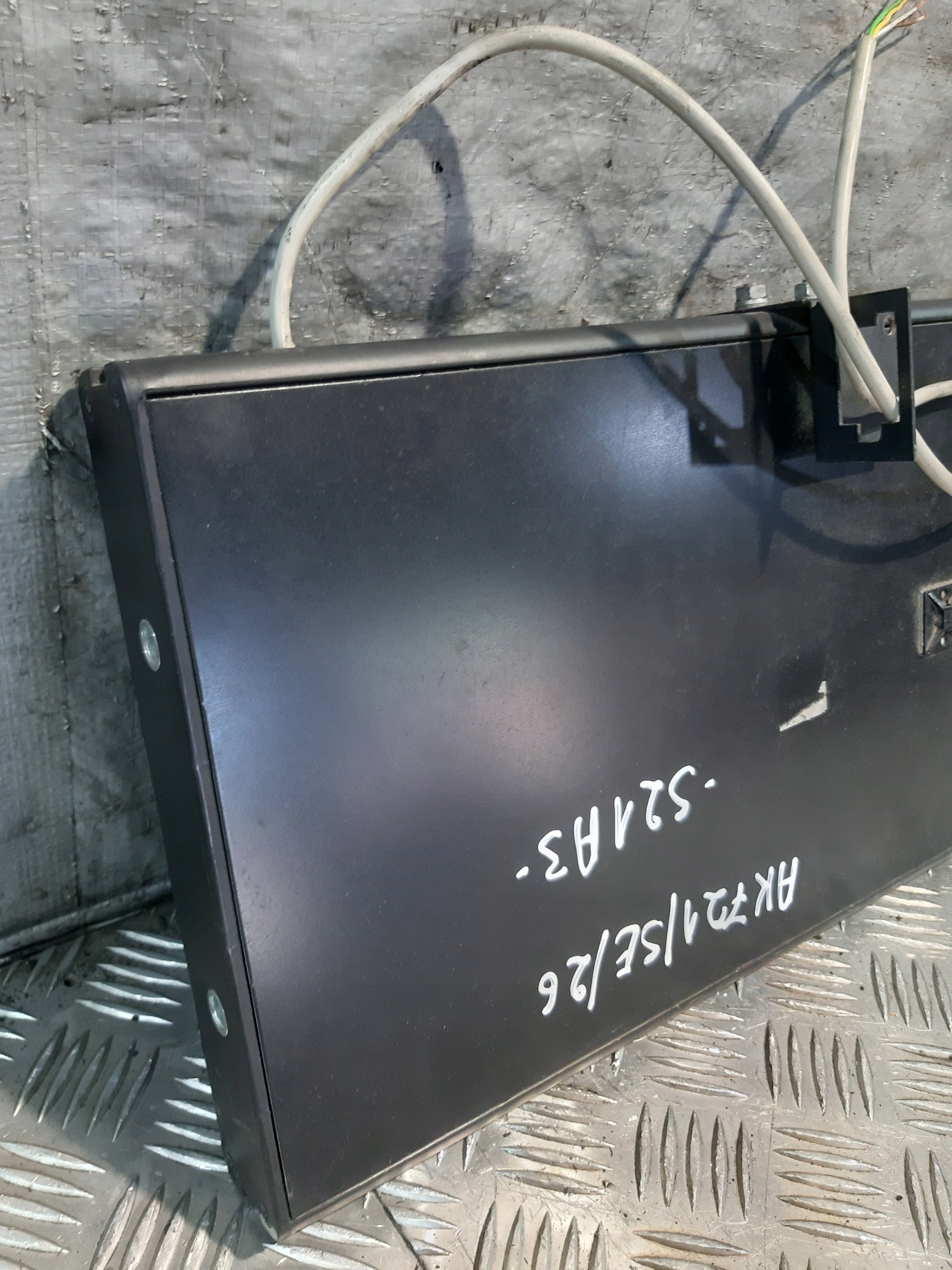 display AESYS HG500.33x16/1 YW SLIM2