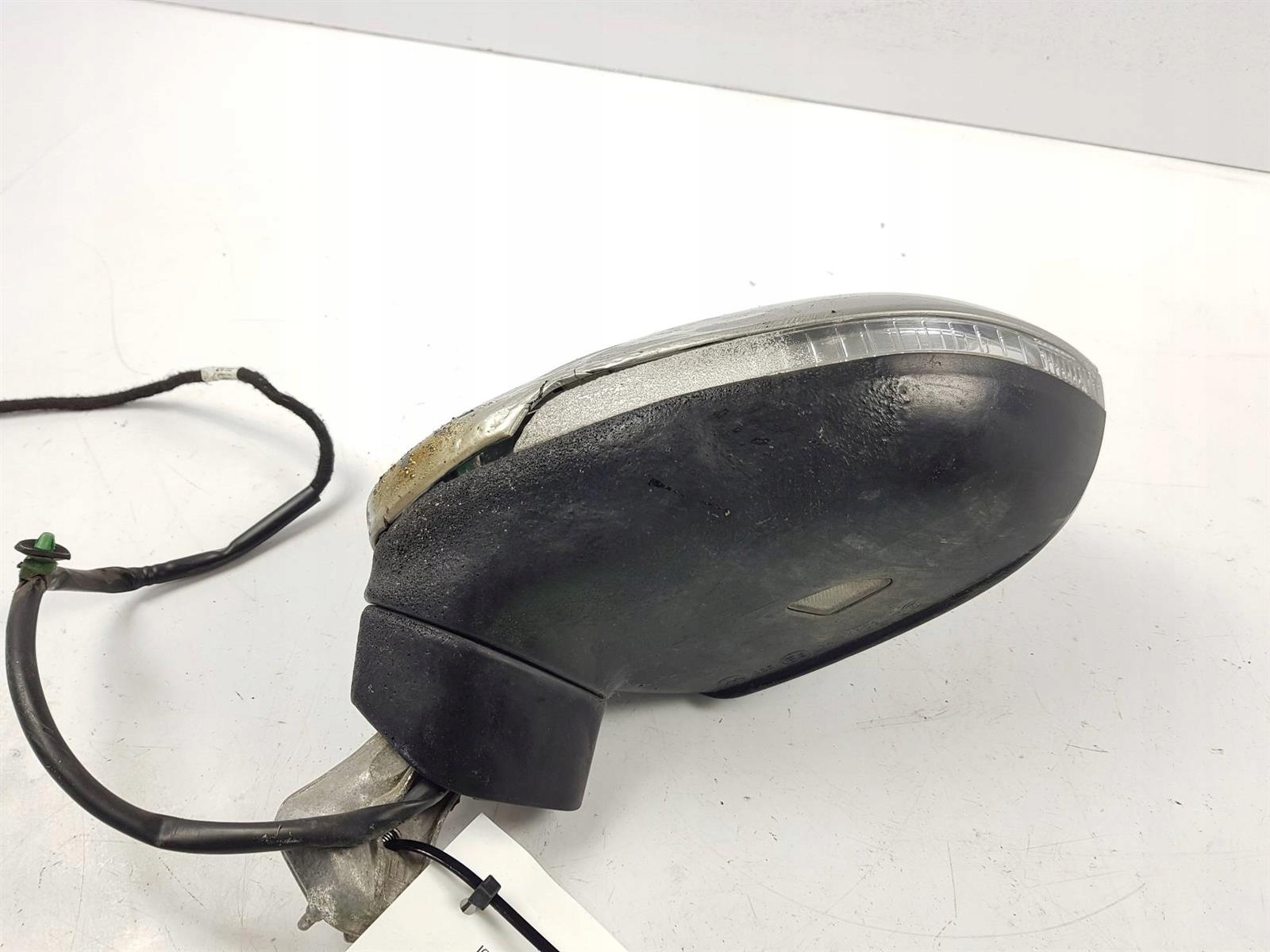 LUSTERKO LEWE 9-PIN LB7W VOLSWAGEN PASSAT B8 Producent części Inny