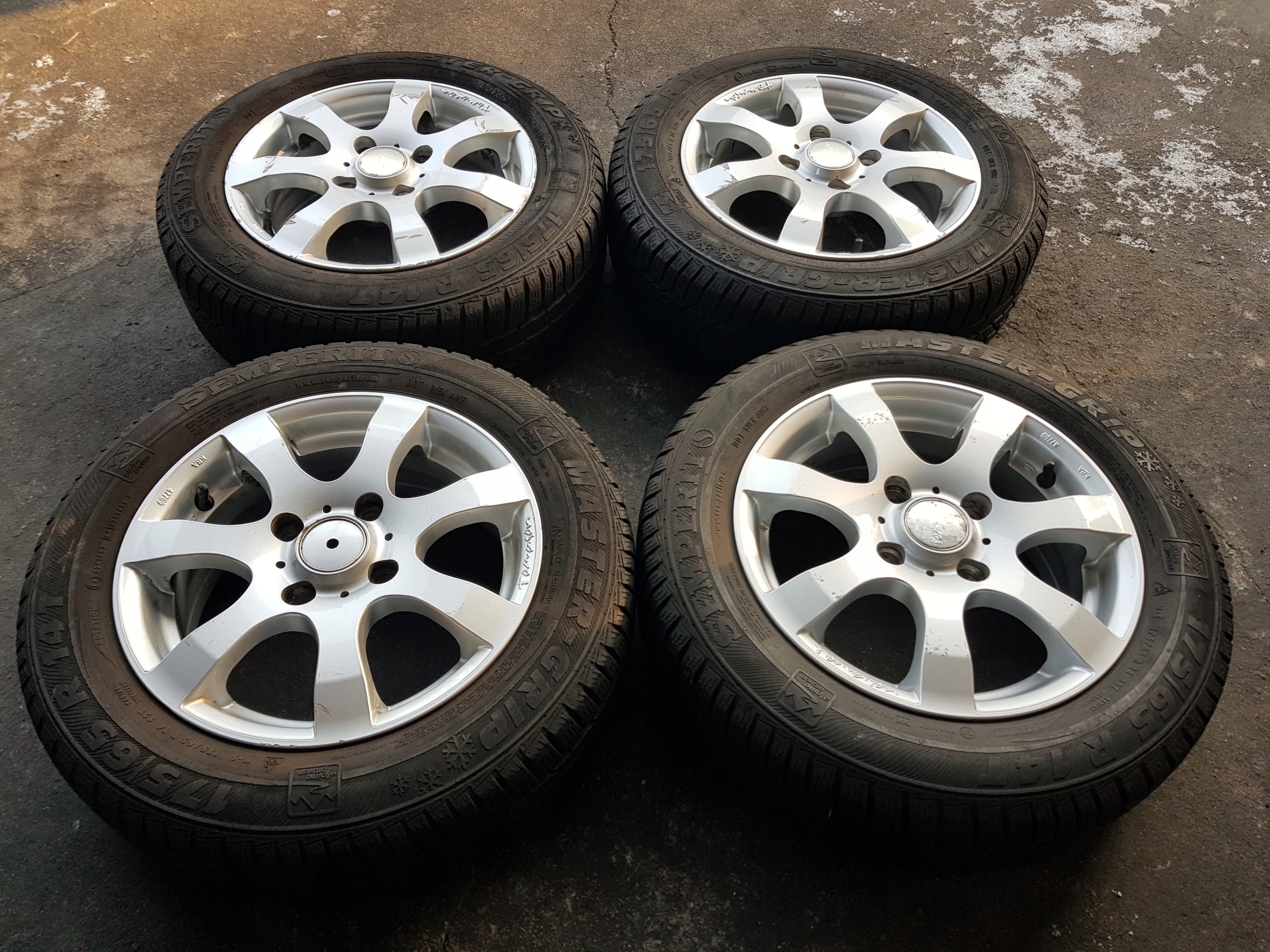 колеса зимние Ford Fiesta Mk6 Mk7 Fusion Mazda 2 175/65/14 7,5mm/5,5