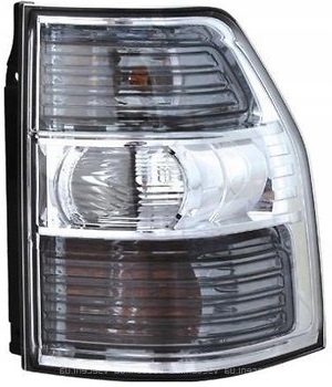 Mitsubishi Pajero 2007- Zadní Lampa Pravá Nová Chromovaná 8330A296 8330A354