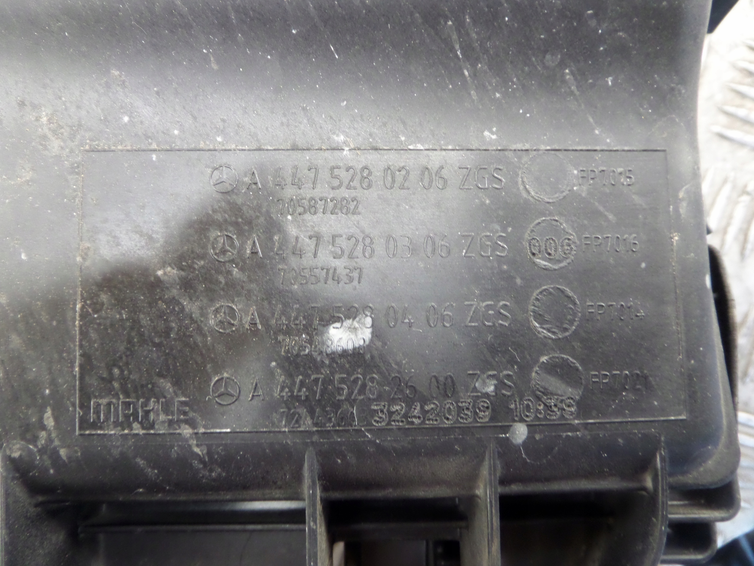 Gehäuse filter luft A4475280206 VITO W447