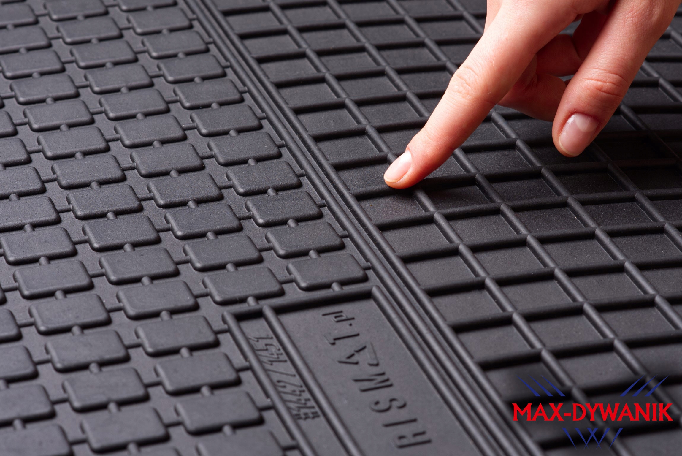 Mazda 6 II Kombi 2007-2012 Dywaniki + mata Kolor czarny