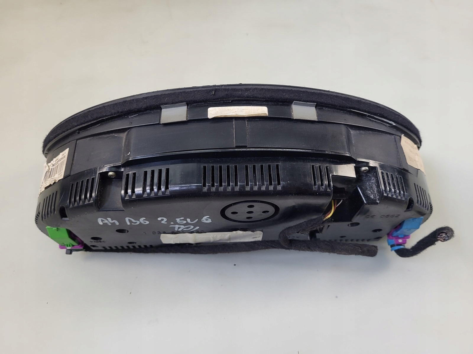 dials dials predkosciomierz AUDI A4 B6 2.5 TDI 8E0920900K