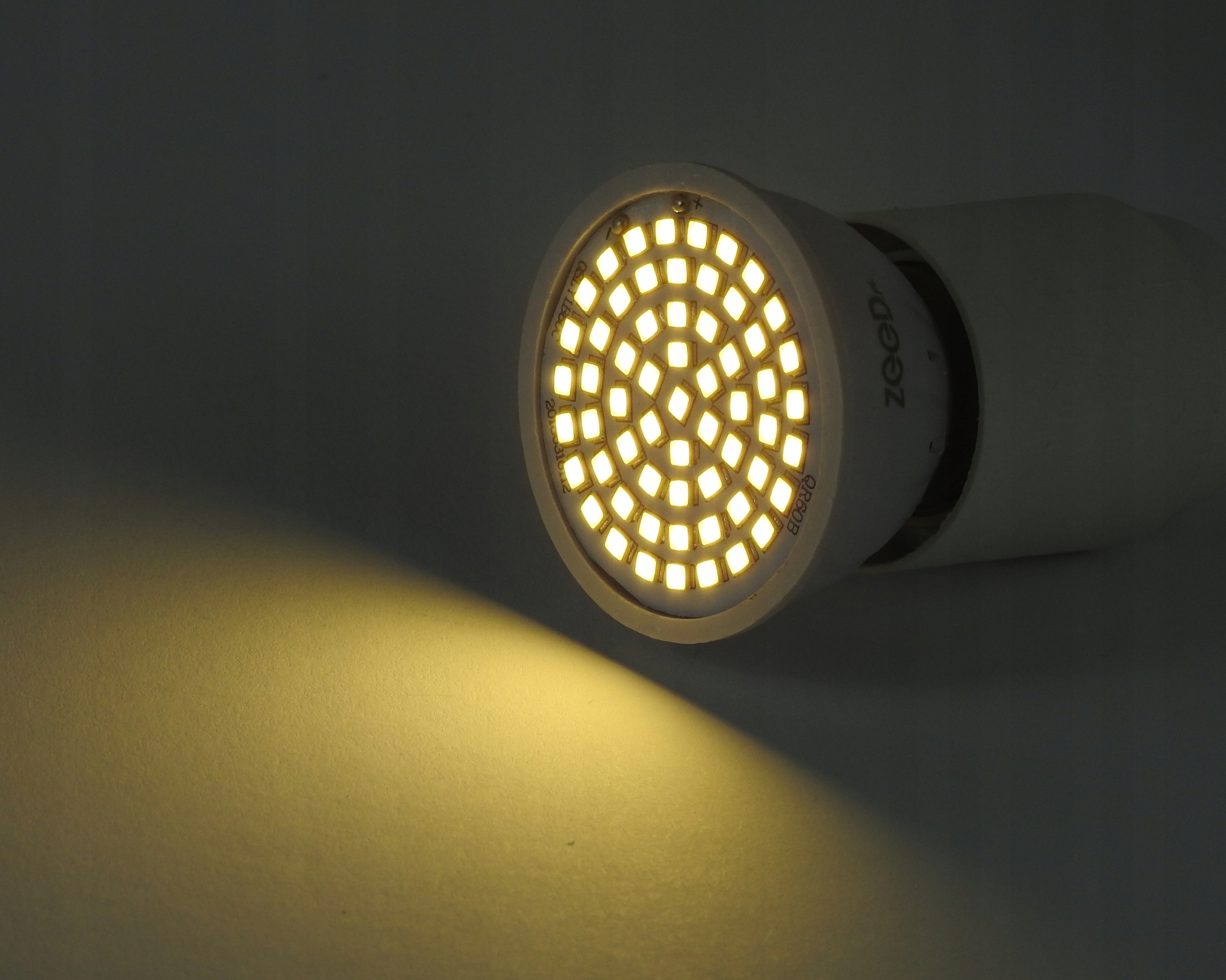 ŻARÓWKA LED GROW LIGHT DO UPRAWY ROŚLIN 5W BIAŁA Kod producenta 5Wfs