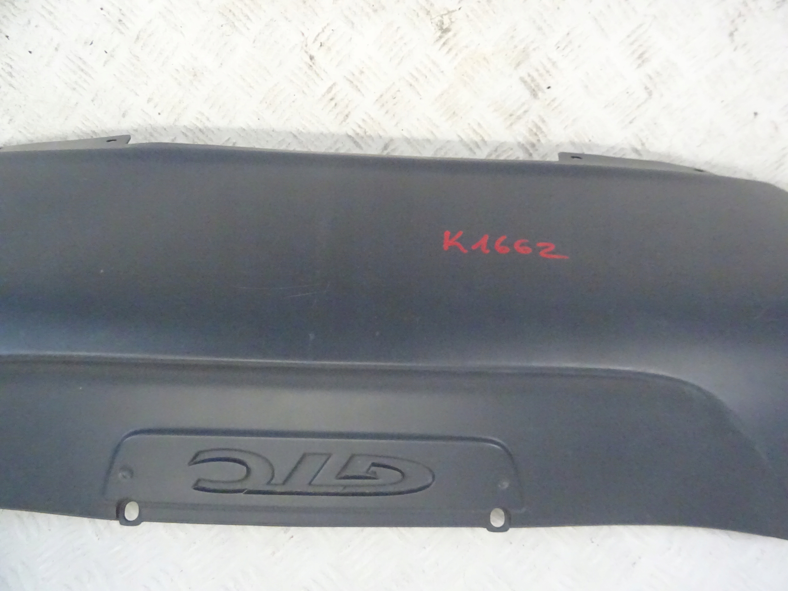 Aileron Diffuseur Pare choc Arrière OPEL ASTRA IV J GTC 13346636