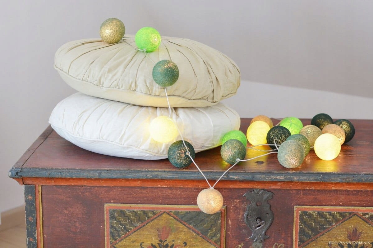 

Zestaw lampek Cotton Balls Deep Forest 20 kul