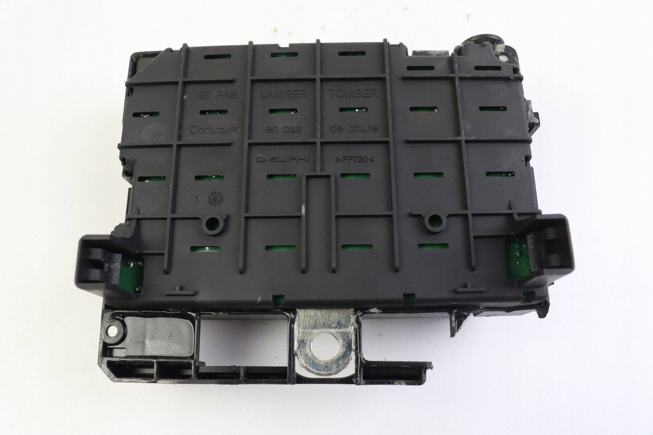 CITROEN PEUGEOT module compartment control unit BSM 9657608780