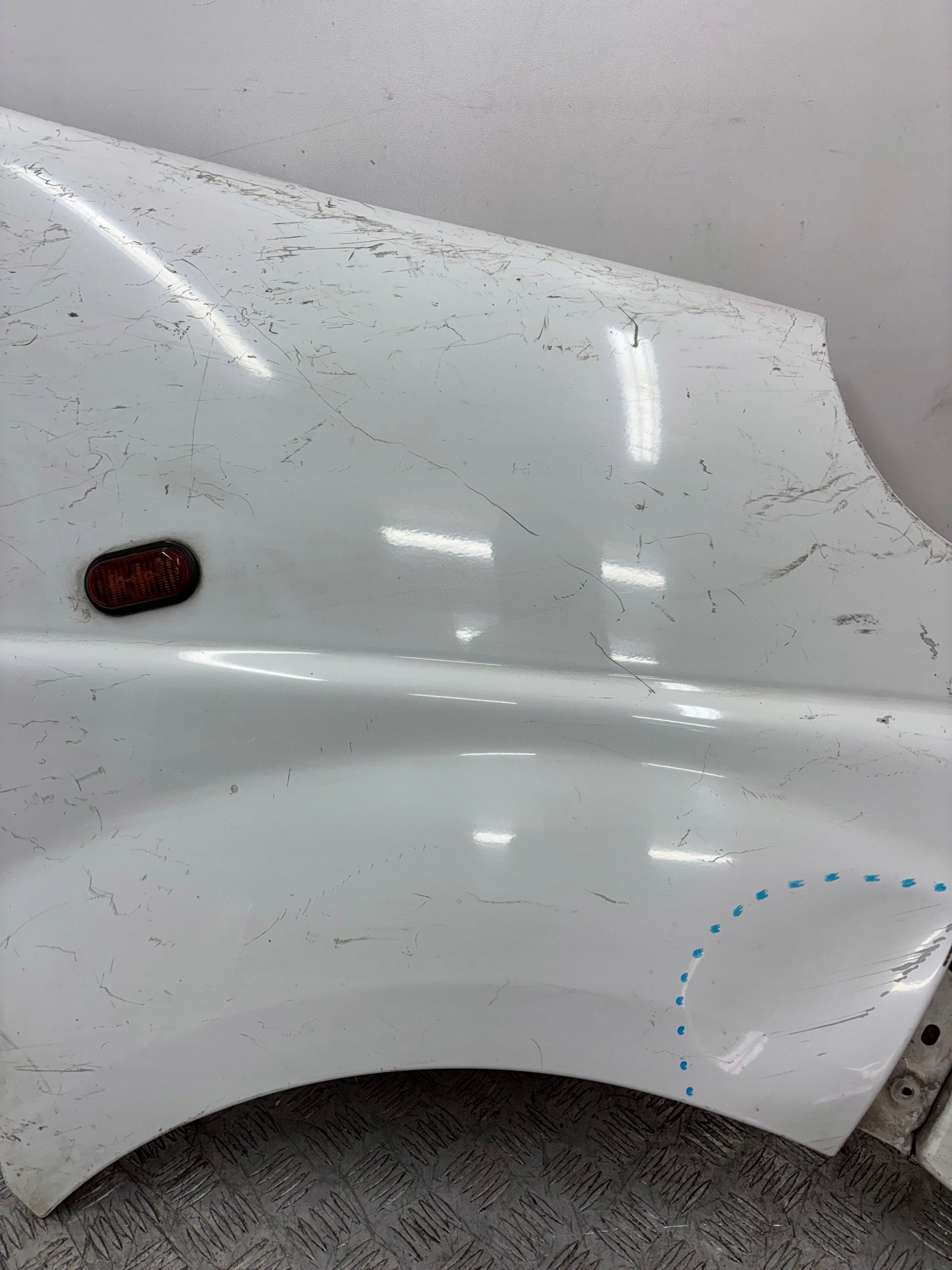fender front front right RENAULT TRAFIC VIVARO
