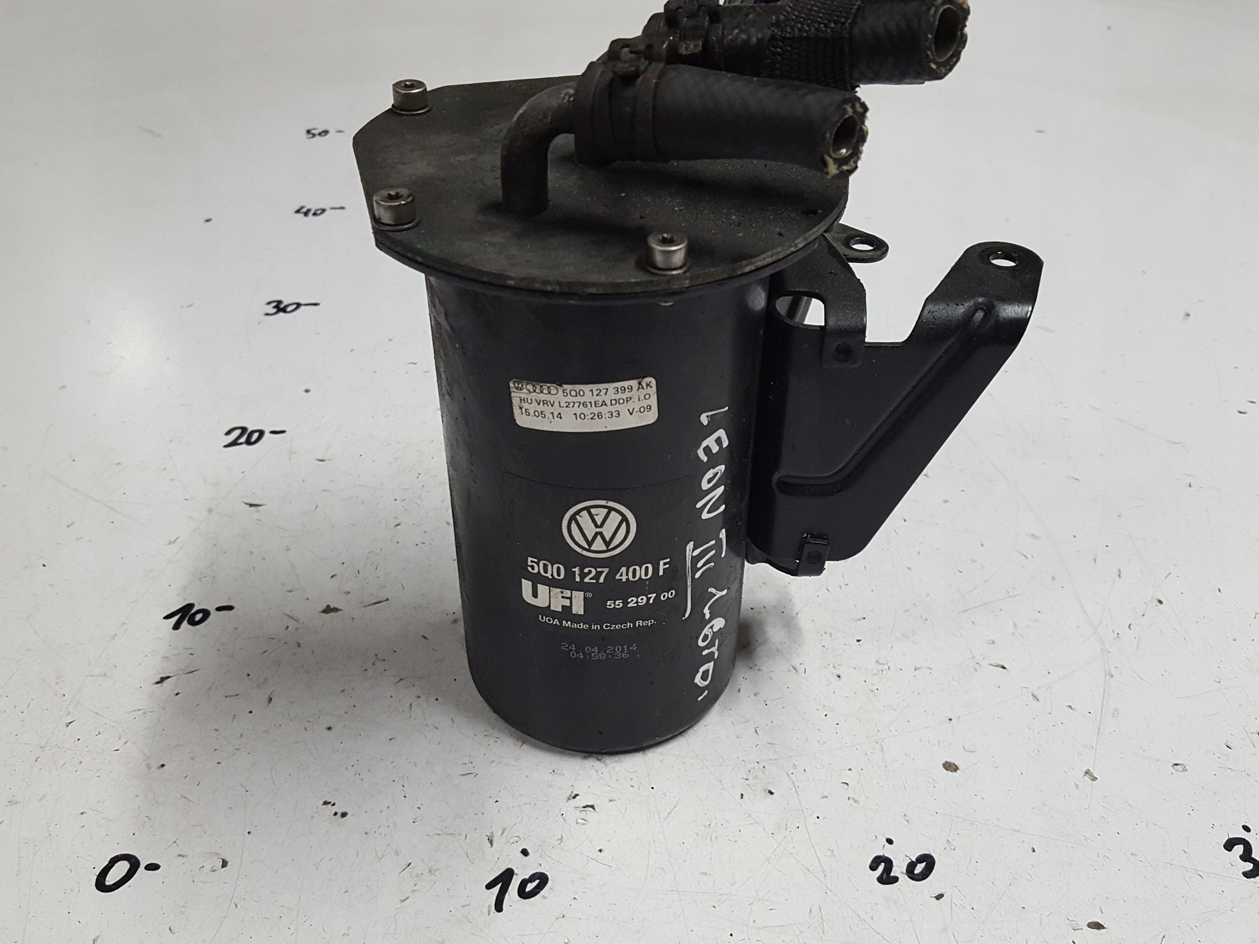 SKODA OCTAVIA 3 III LEON 1.6 TDI CLH OBUDOWA FILTRA PALIWA