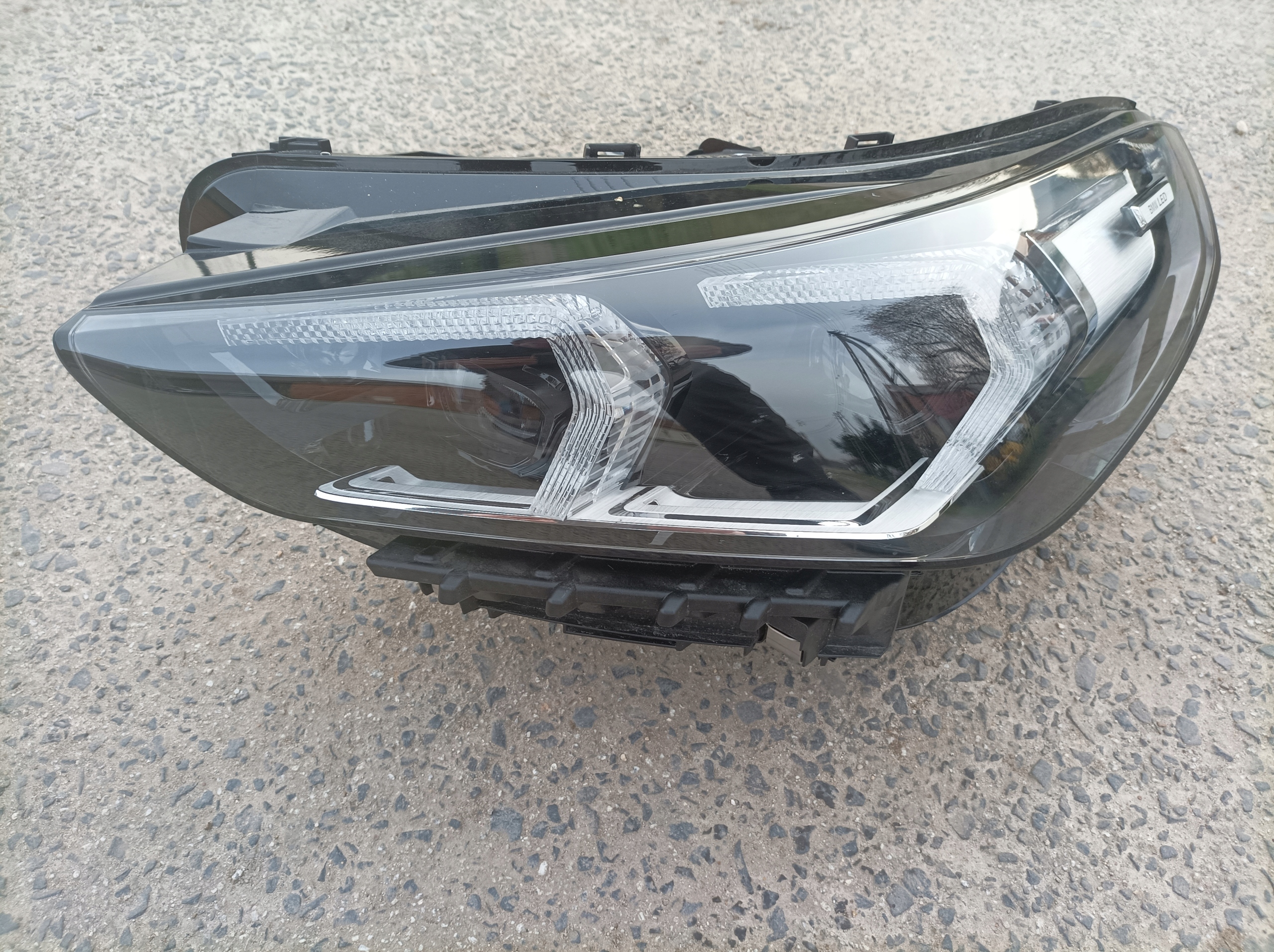 BMW X1 U11 LAMPA REFLEKTOR LED LEWA 5A5BD47