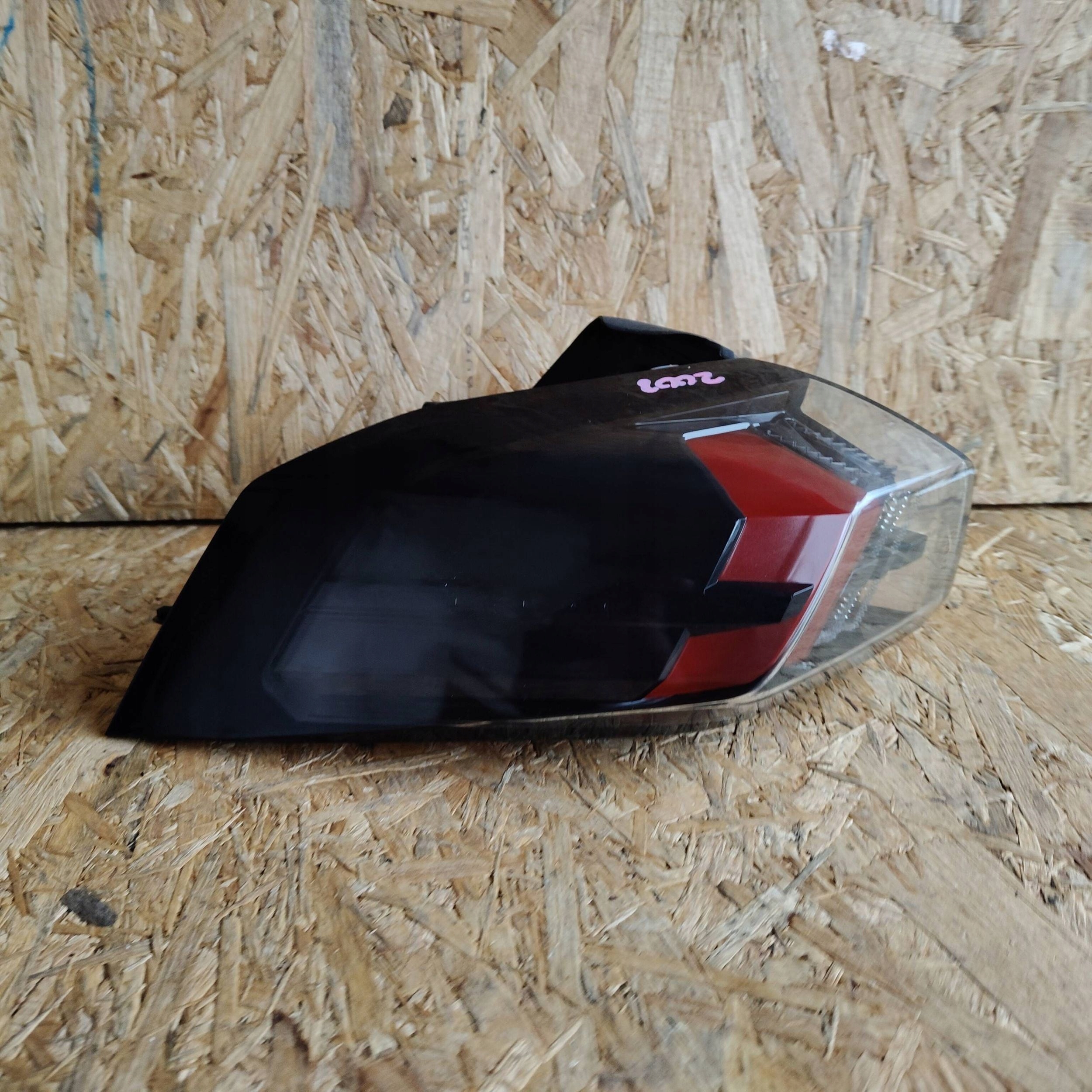 light rear rear part side left Peugeot 2008 II