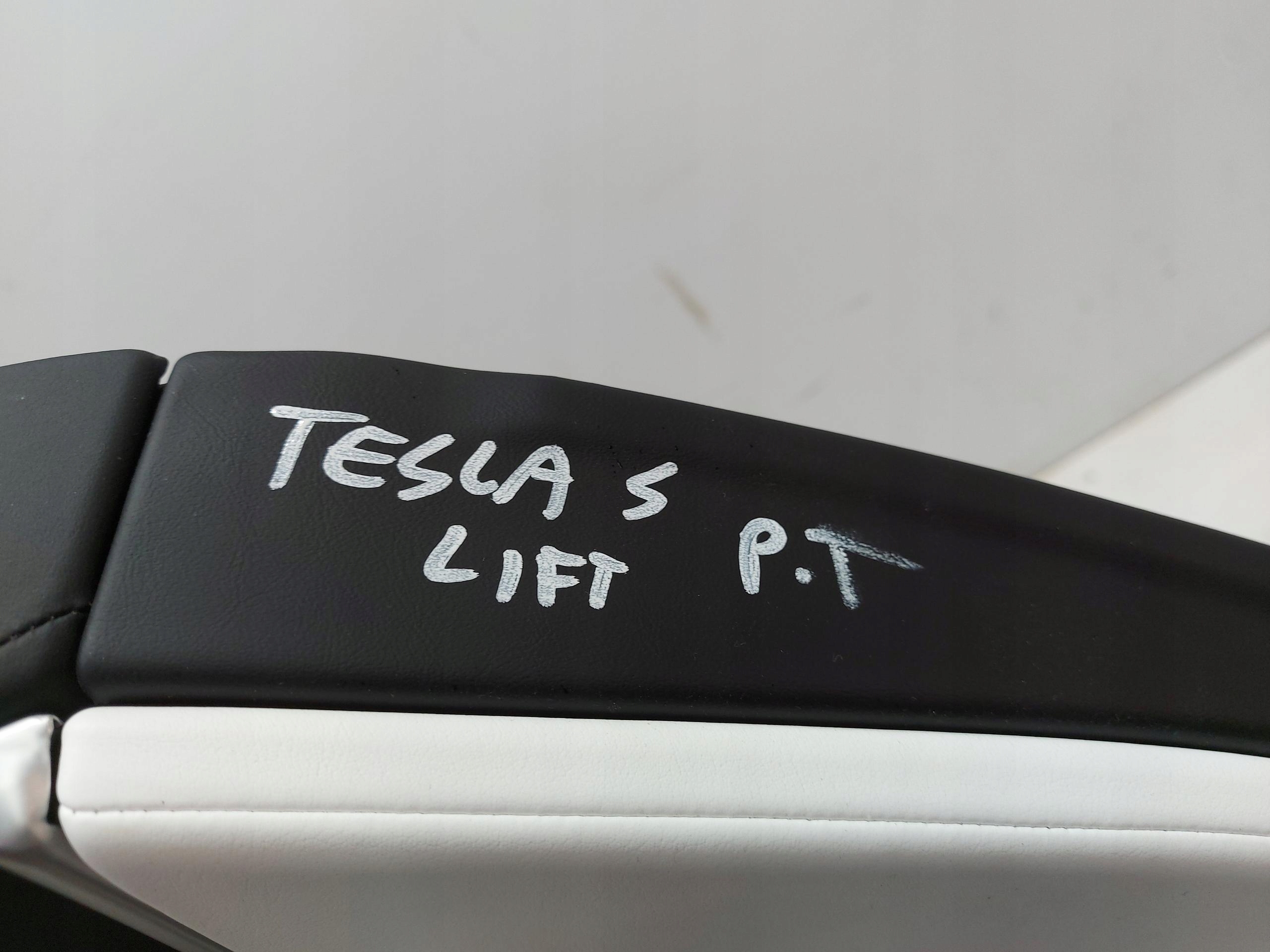 Tesla Model S LIFT upholstery side door right right rear part rear biala