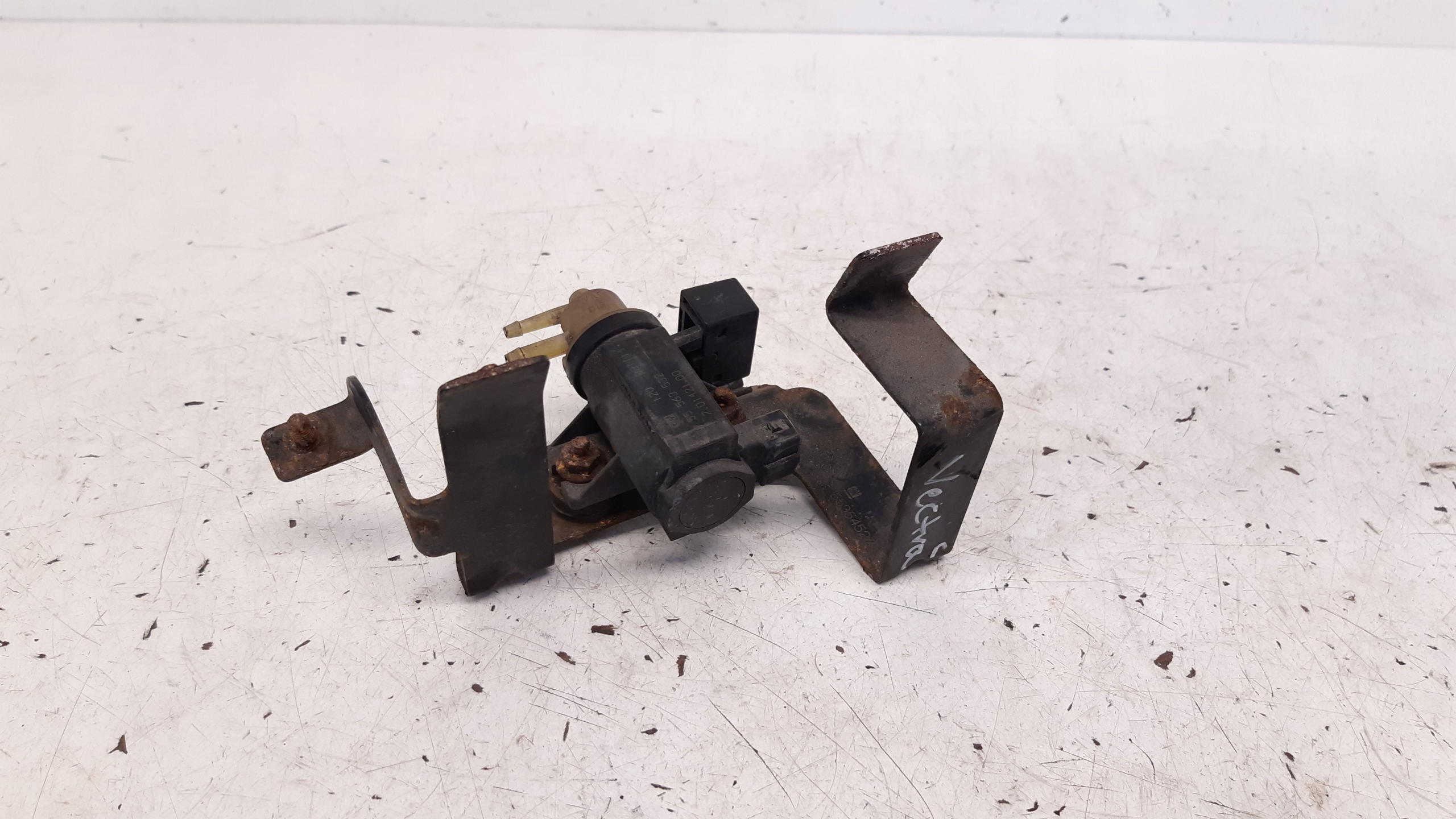 Vanne à vide 55563532 Opel Vectra C LIFT