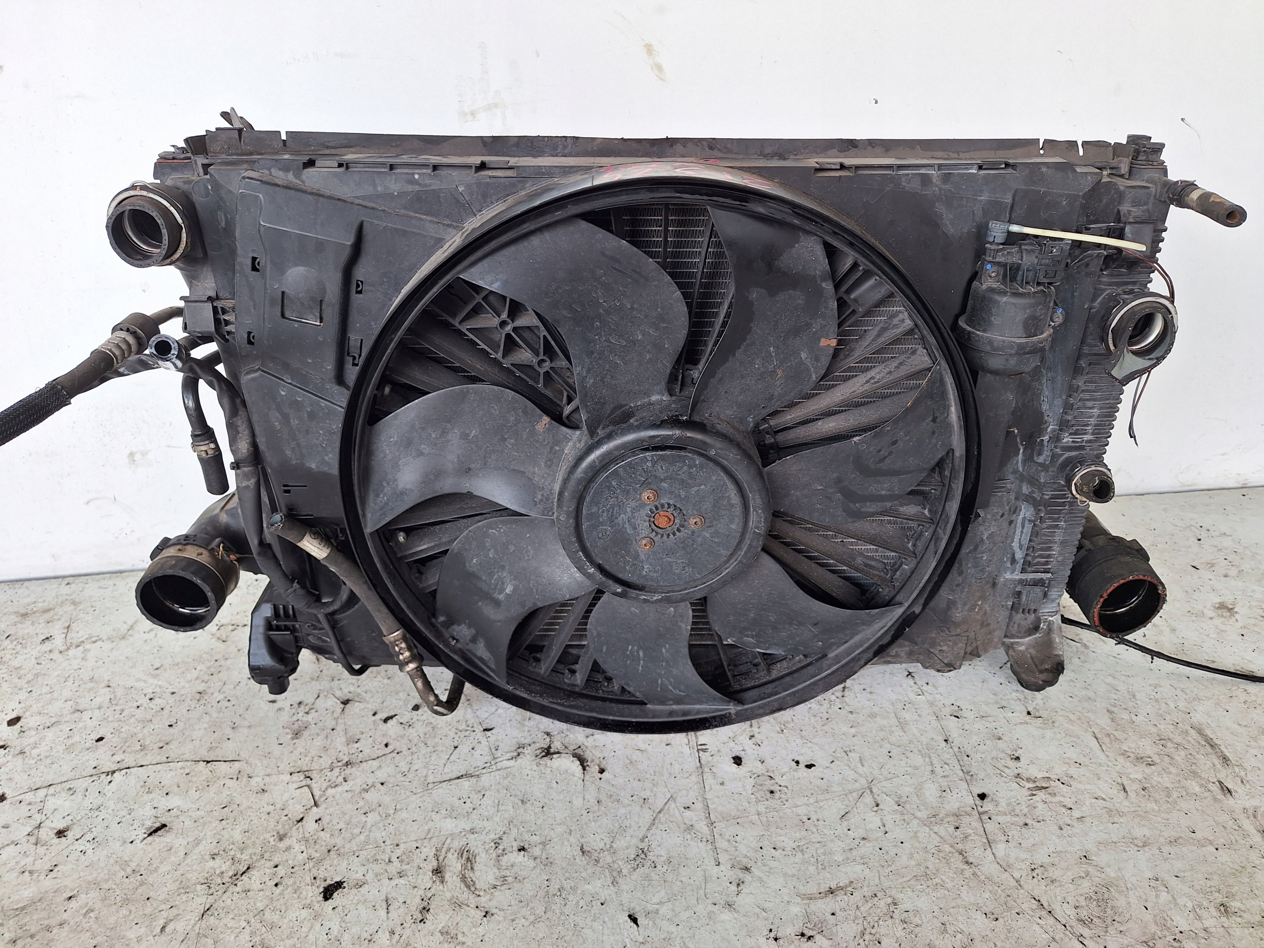 MERCEDES C-KLASA W204 08-11 support panel for radiators 2.2 CDI MANUAL