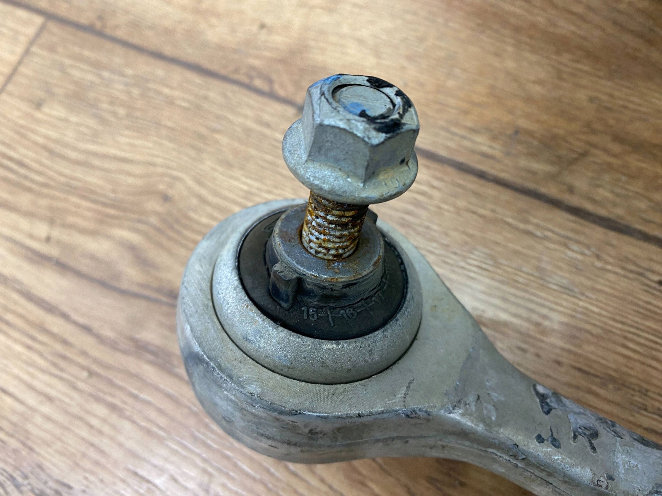 swing front right arm McPherson sususpension Chevrolet Camaro 16+