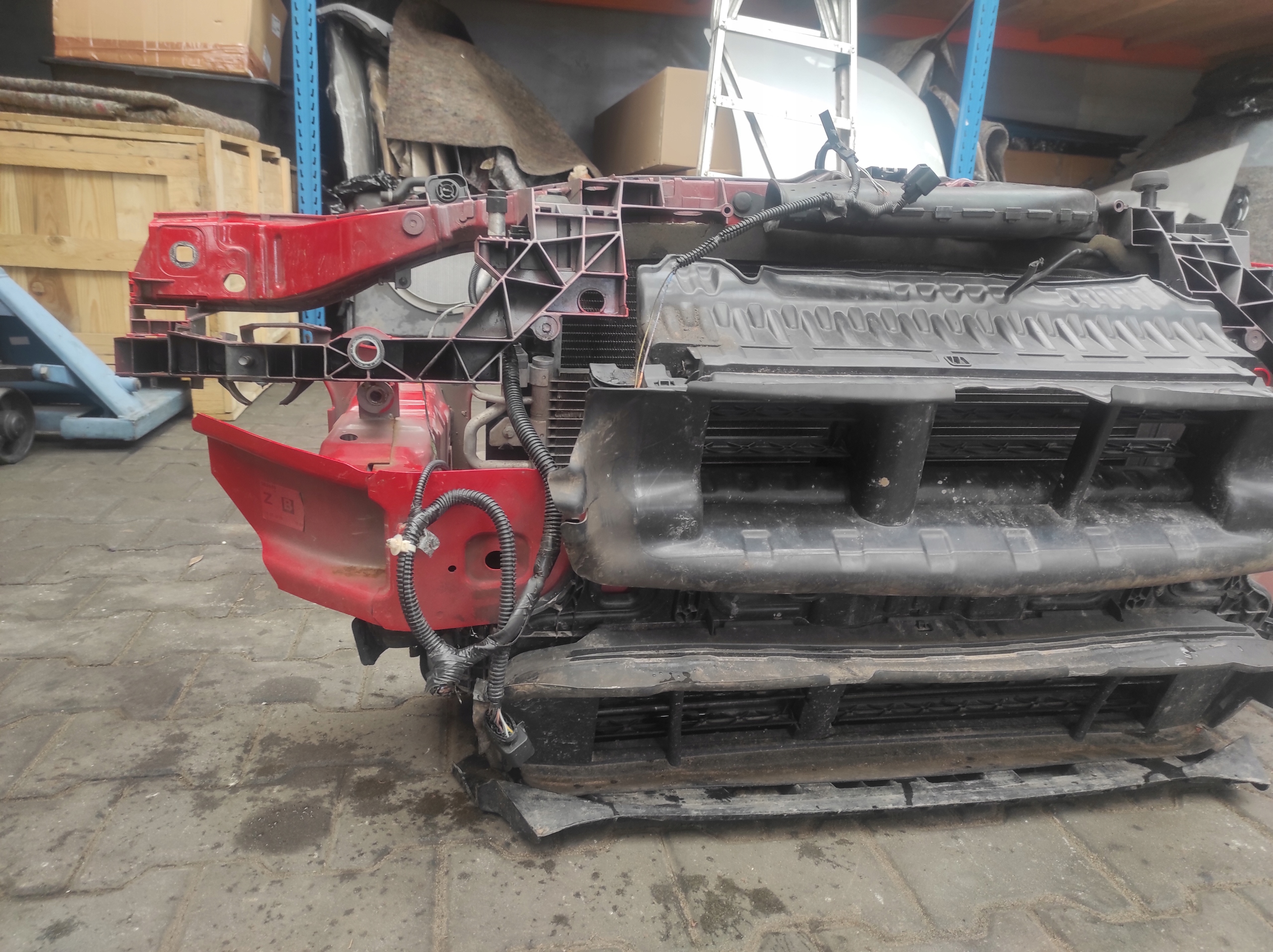 PAS PRZEDNI FORD FOCUS MK4 1.5 D ECOBOOST ST-LINE Numer katalogowy części FORD FOCUS MK4 PAS PRZEDNI CHŁODNICE 1.0 ECOBOOST