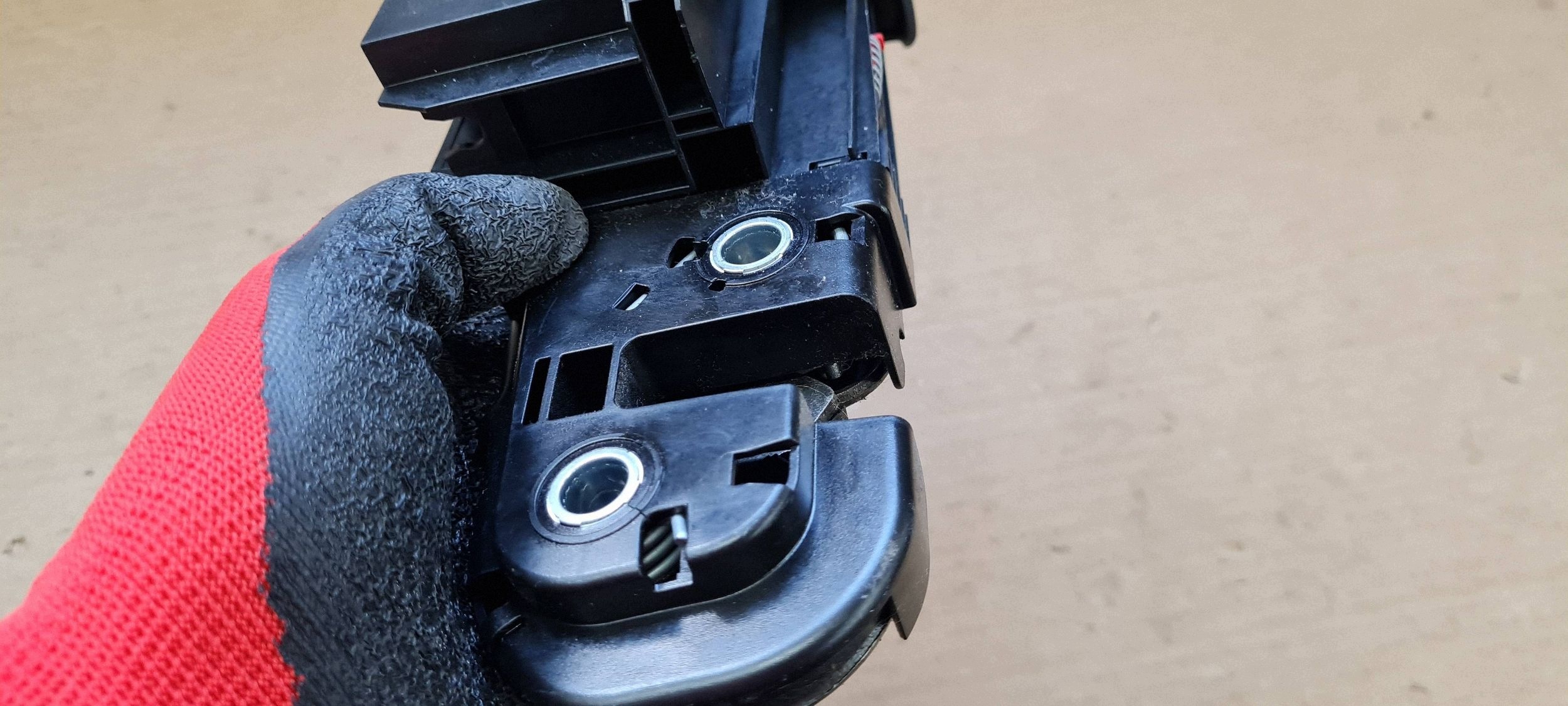 A6 C7 4G lock OPARCJA KANAPY rear part sedan 8K5885682B