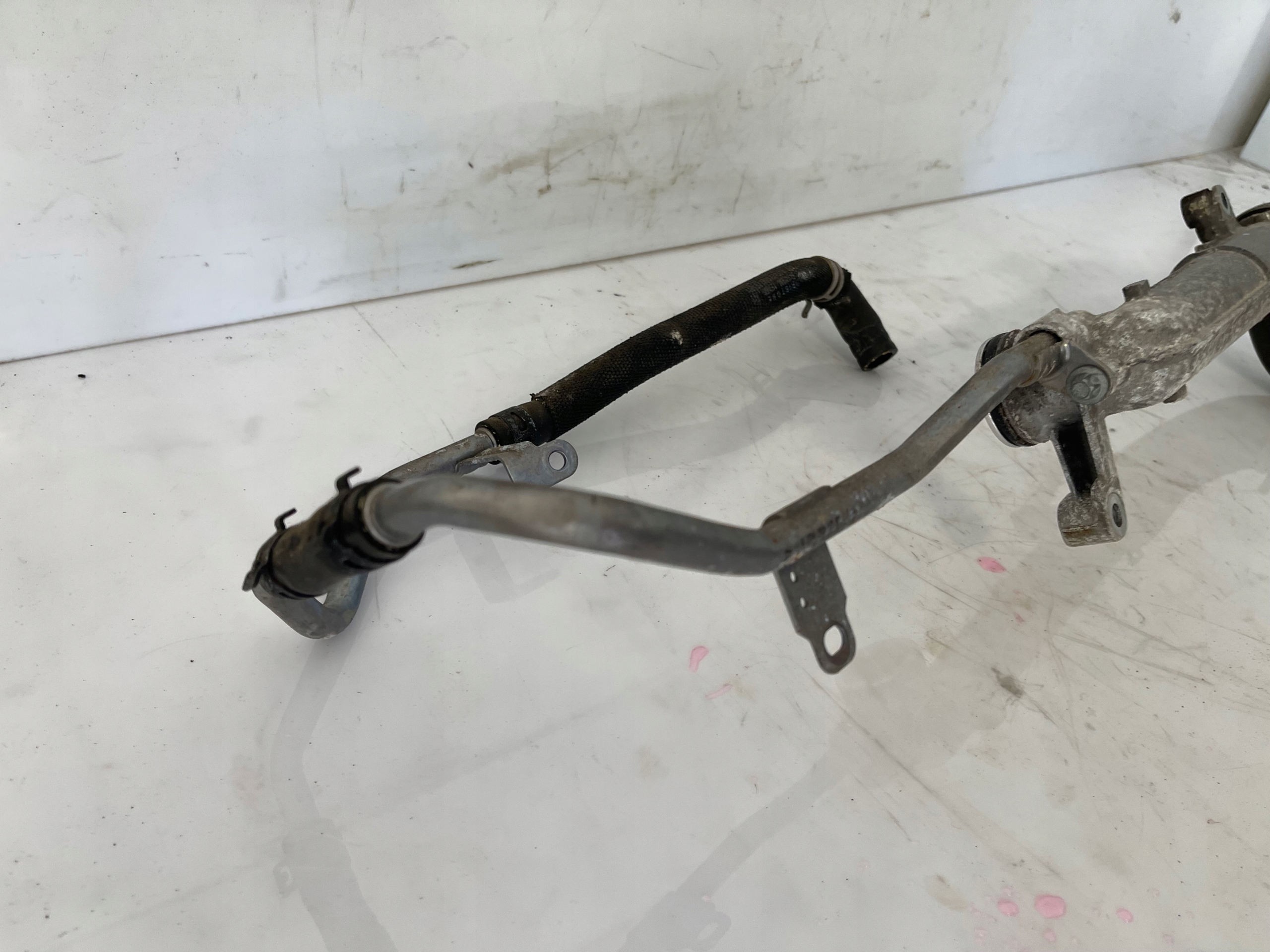 cijevčica prijenos vode MERCEDES C W205 E W213 2.0 CGI A2742000153