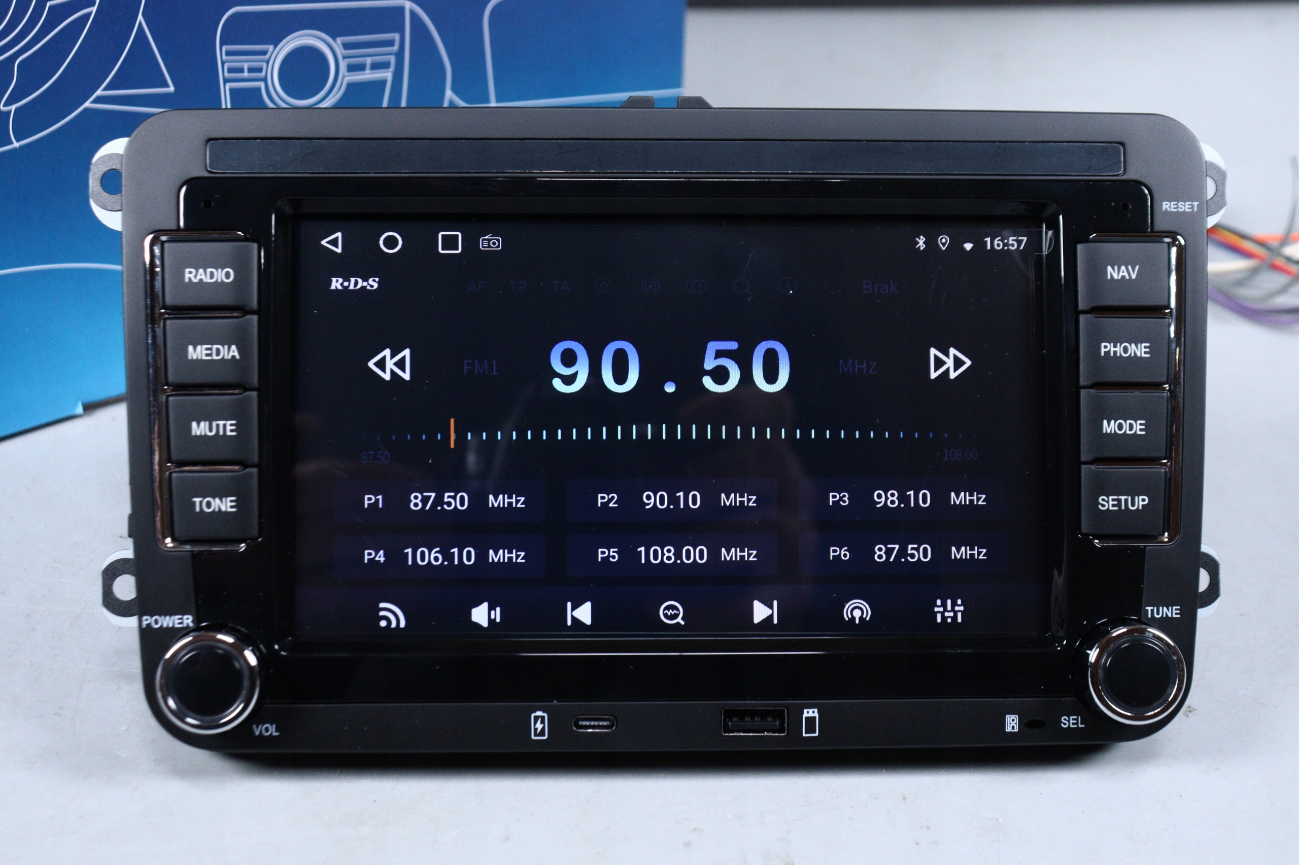 Autorádio s navigáciou Android 14, 7", 2/32GB, Vw Seat Škoda, CarPlay, Android Auto