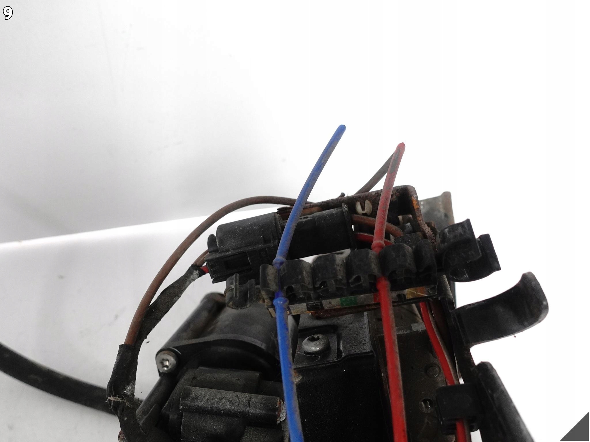 BMW 5 G31 17- compressor; springing PNEUMATYCZNEGO WABCO 2790892