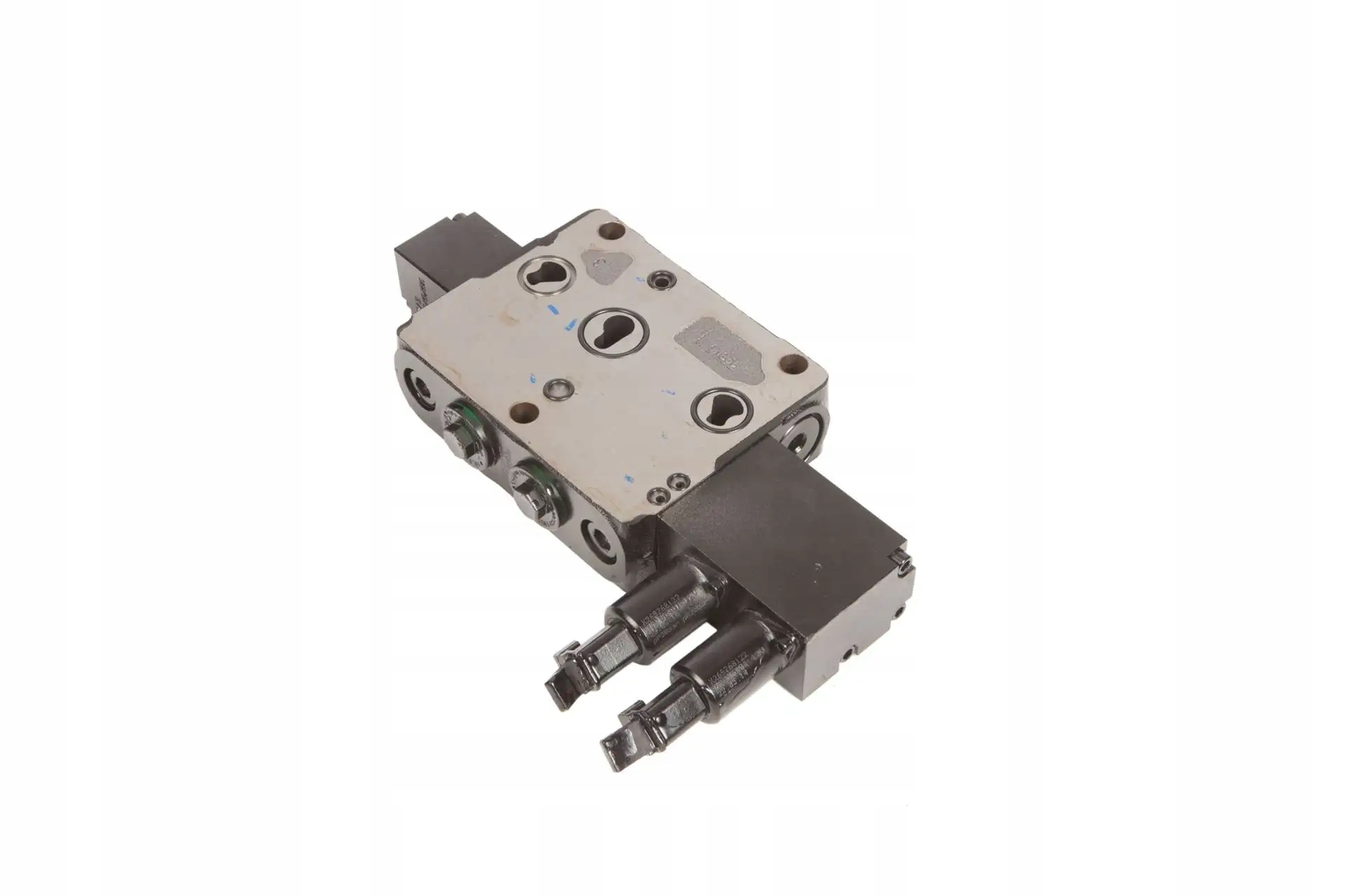 3972017M1 Rozdzielacz hydrauliczny