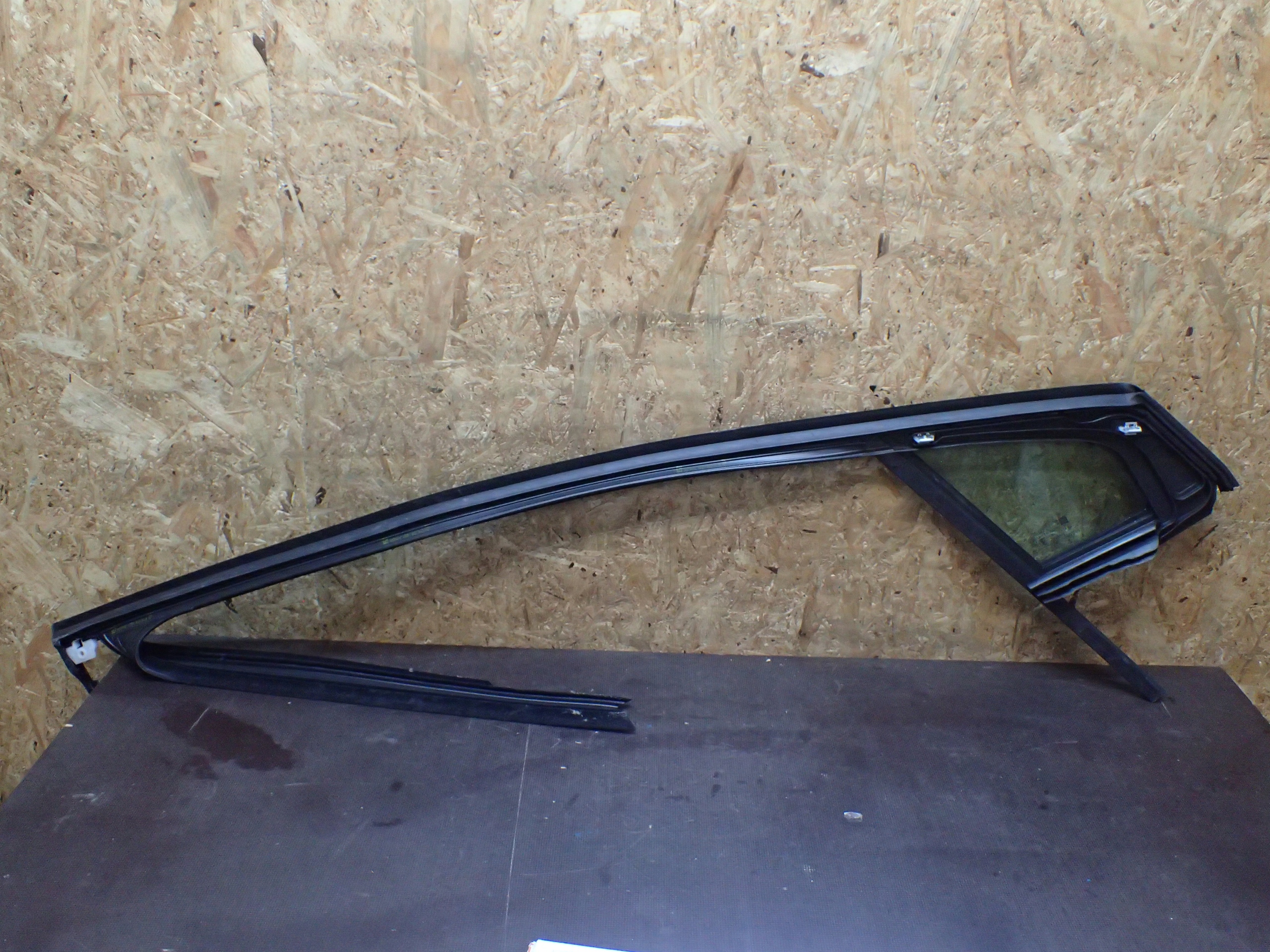 DOOR GASKET LEFT FRONT OPEL ASTRA K V 5