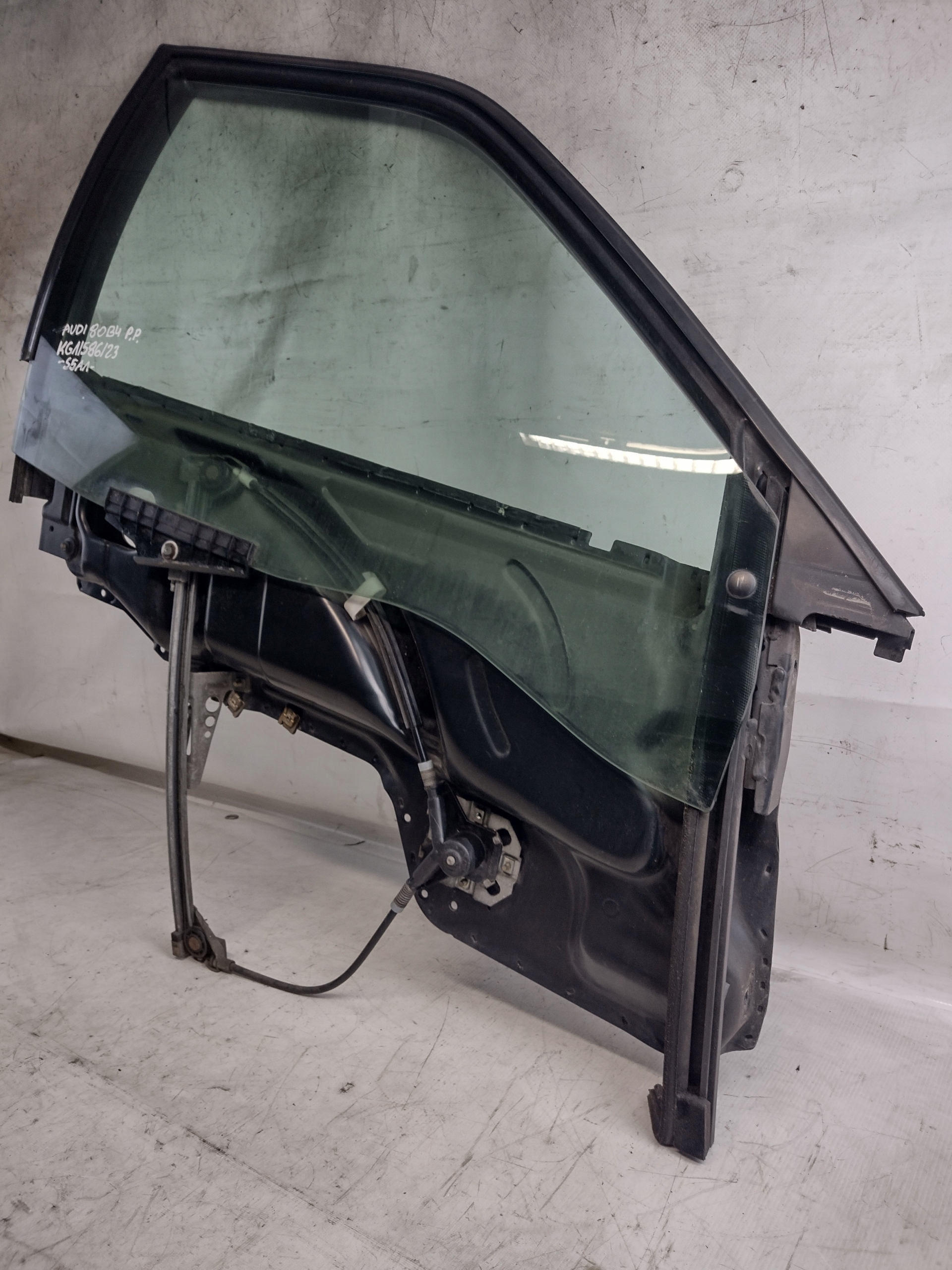 frame, window regulator manual right front Audi 80 B4