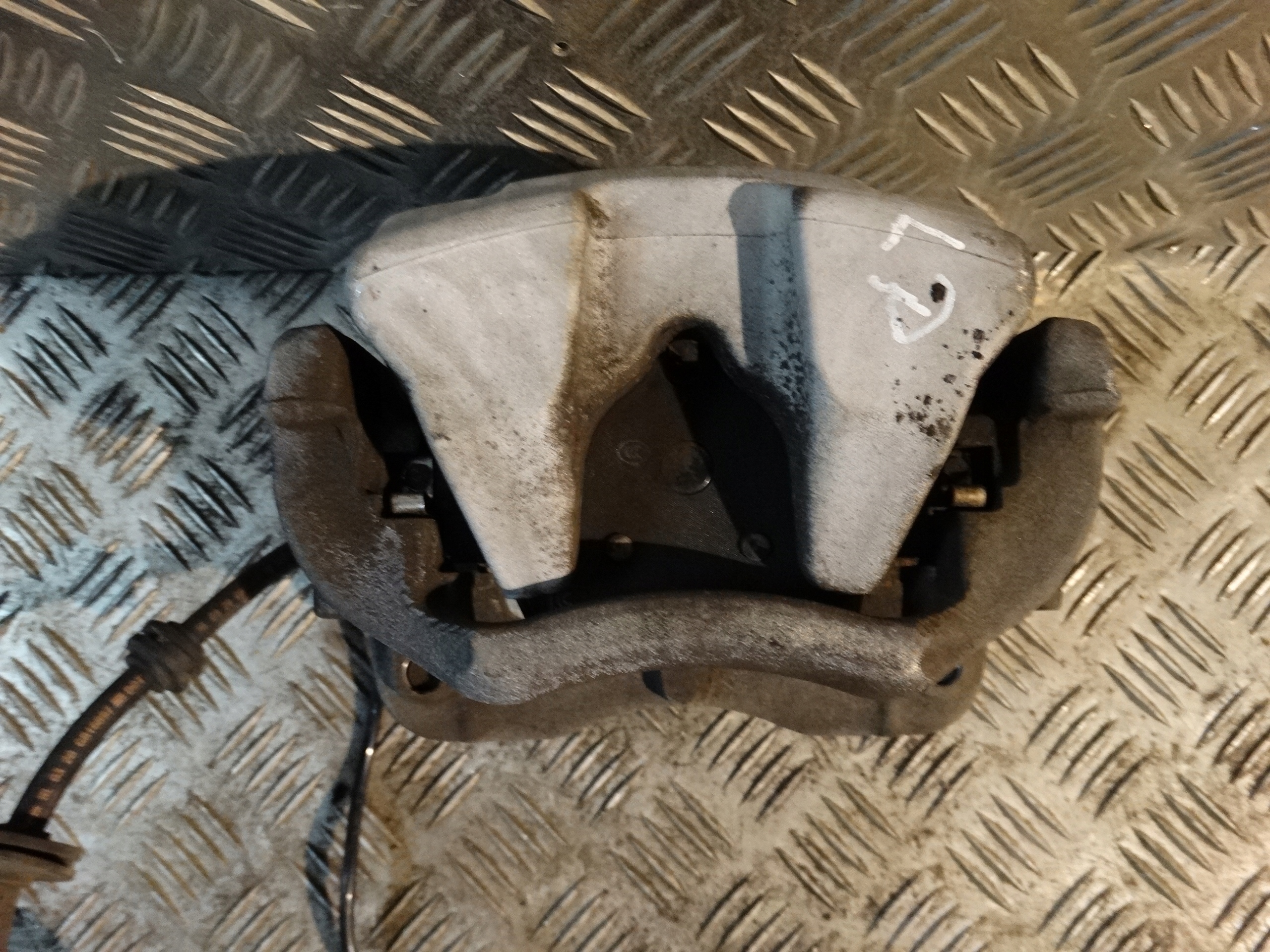 caliper brake left front BMW G30 G31 G20 1