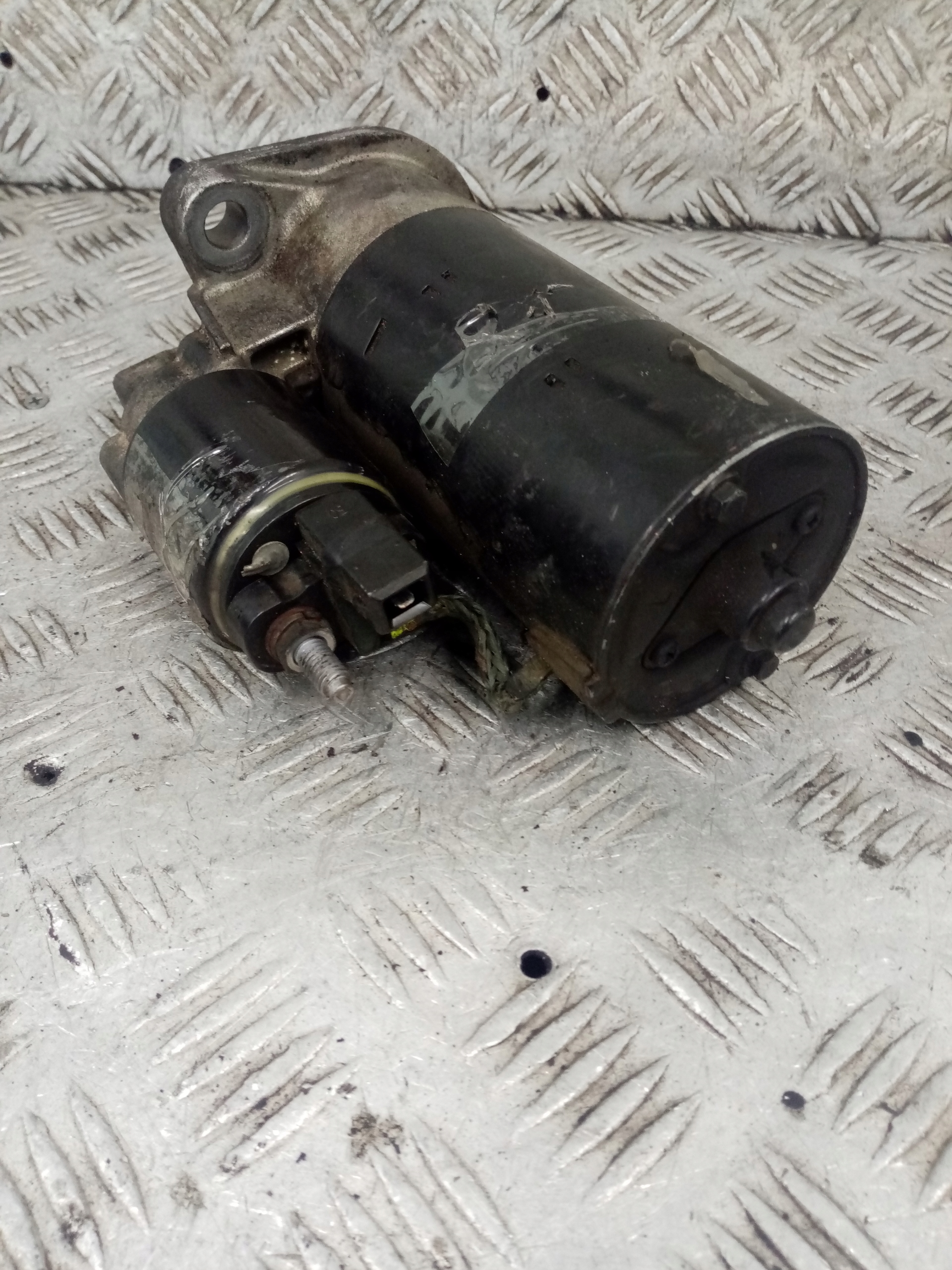 starter VOLKSWAGEN GOLF 4 0001125018