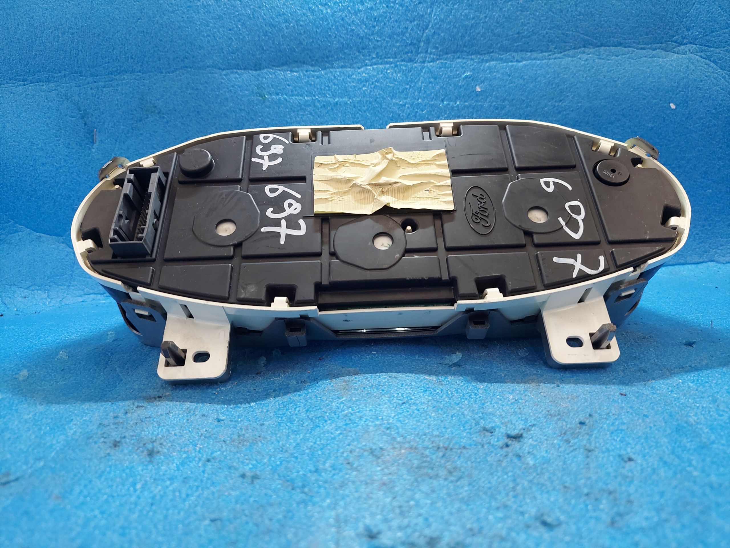 dials clock FIESTA MK7 1.25 B 8A6T10849AEC
