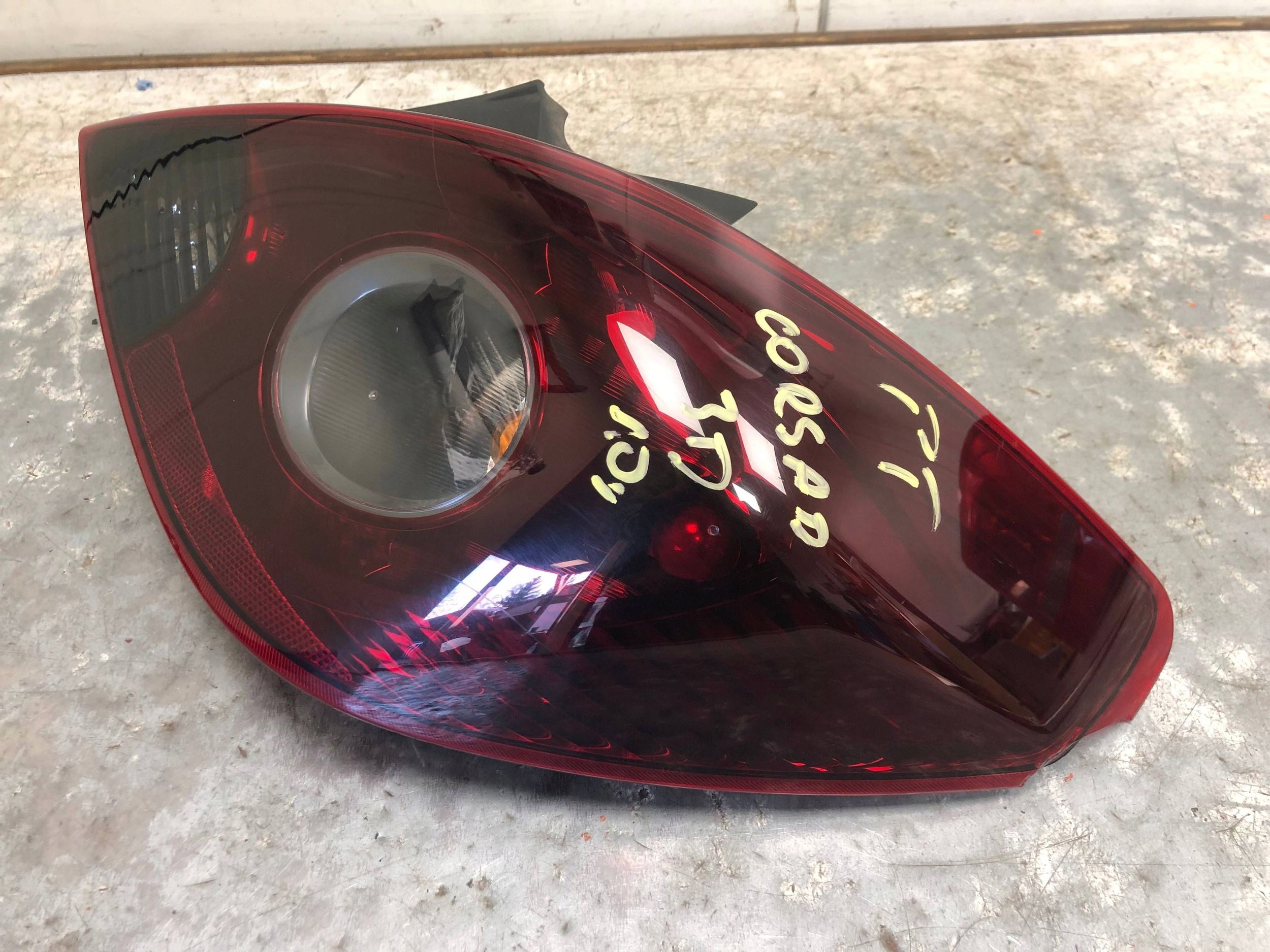 light right rear part OPEL CORSA D 3D 13242812