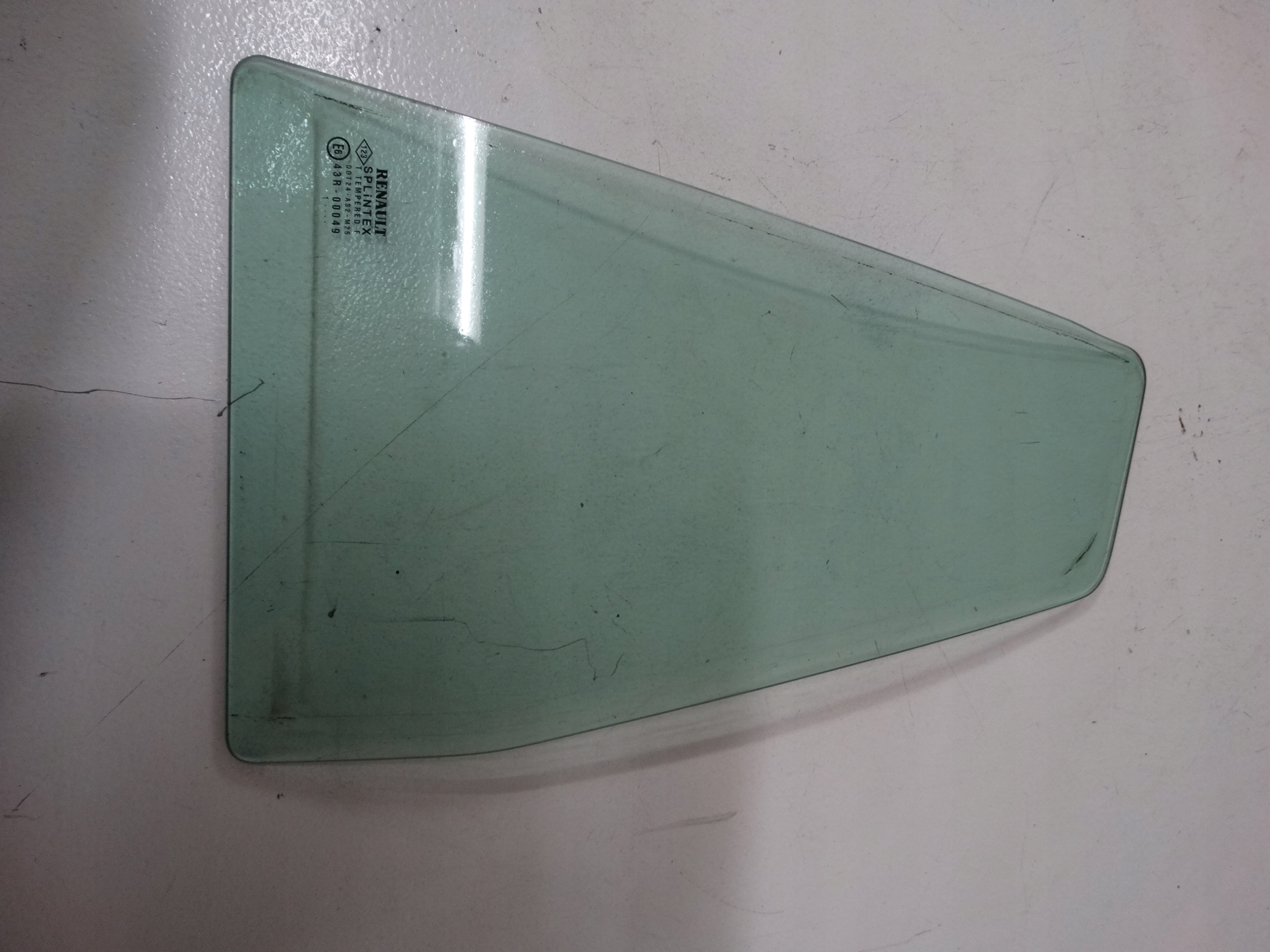 window door RENAULT LAGUNA 2 left rear part 43R-00049