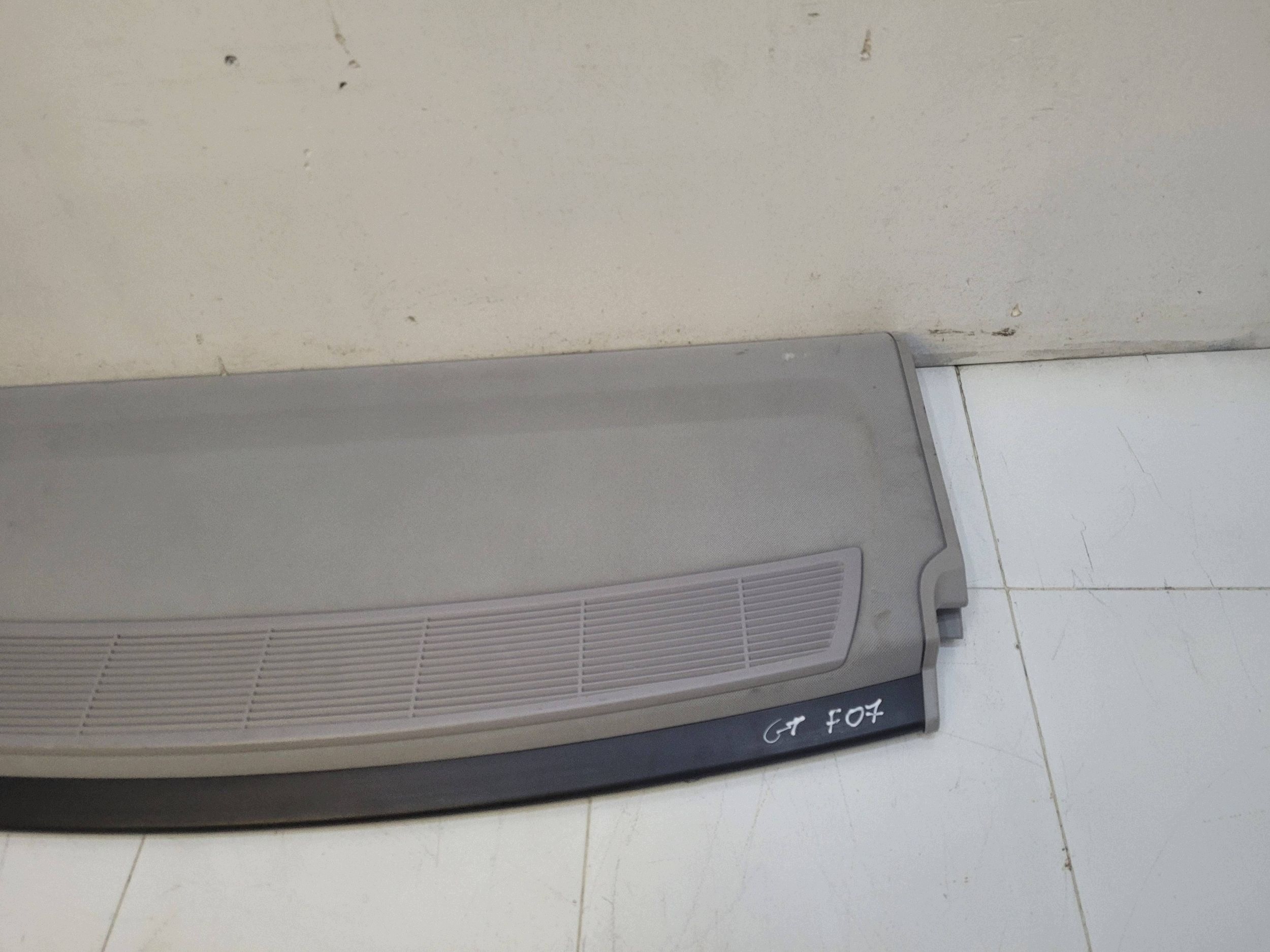 BMW 5 GT F07 plato boot 10R- grey