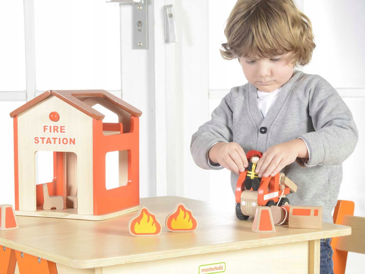 MASTERKIDZ MINI DREWNIANA REMIZA STRAŻACKA ZESTAW Kod producenta MK00910