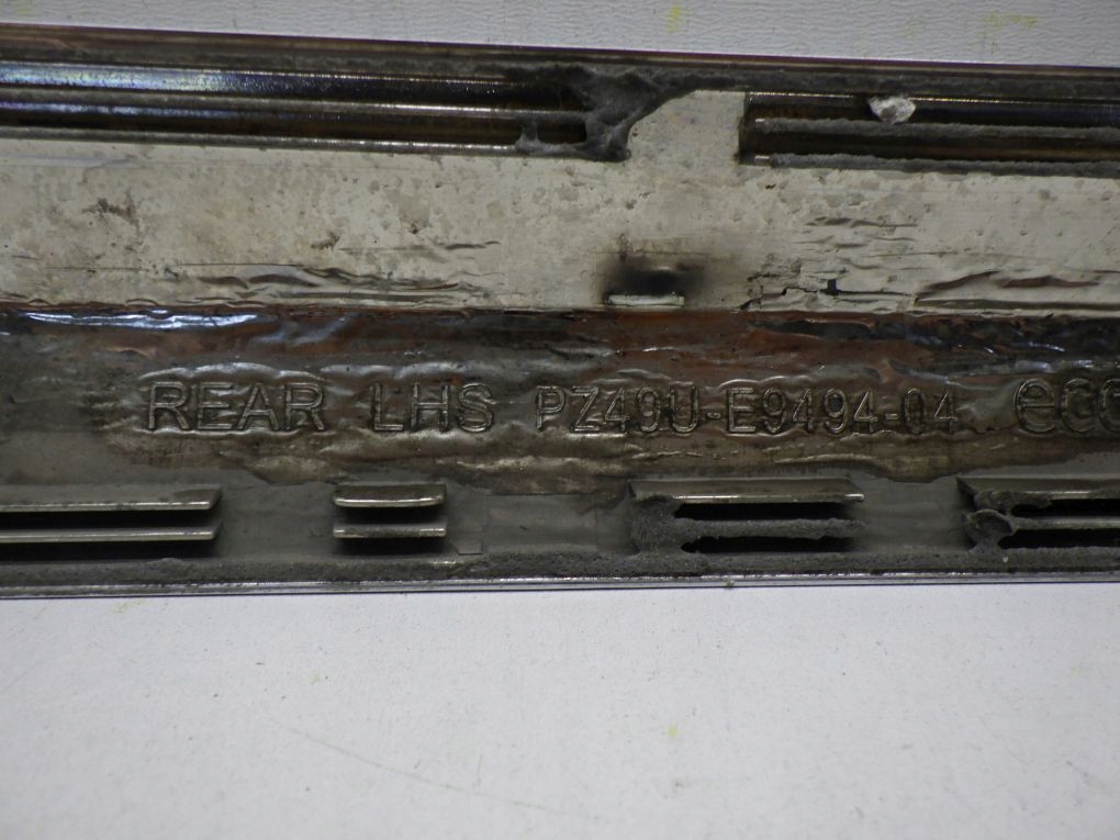 TOYOTA COROLLA E16 moulding door left rear