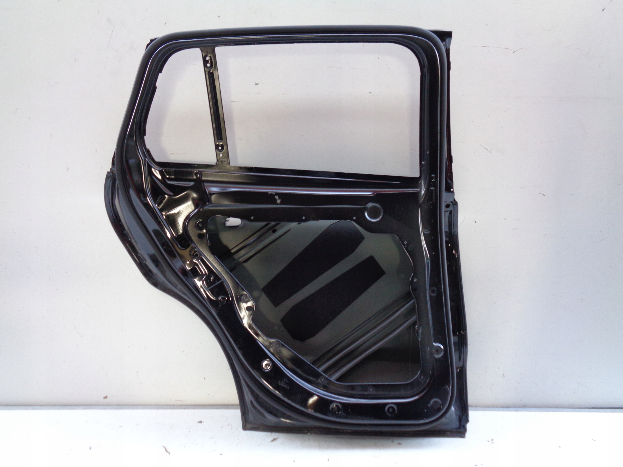 door left rear. MERCEDES EQC W293 NR 43381