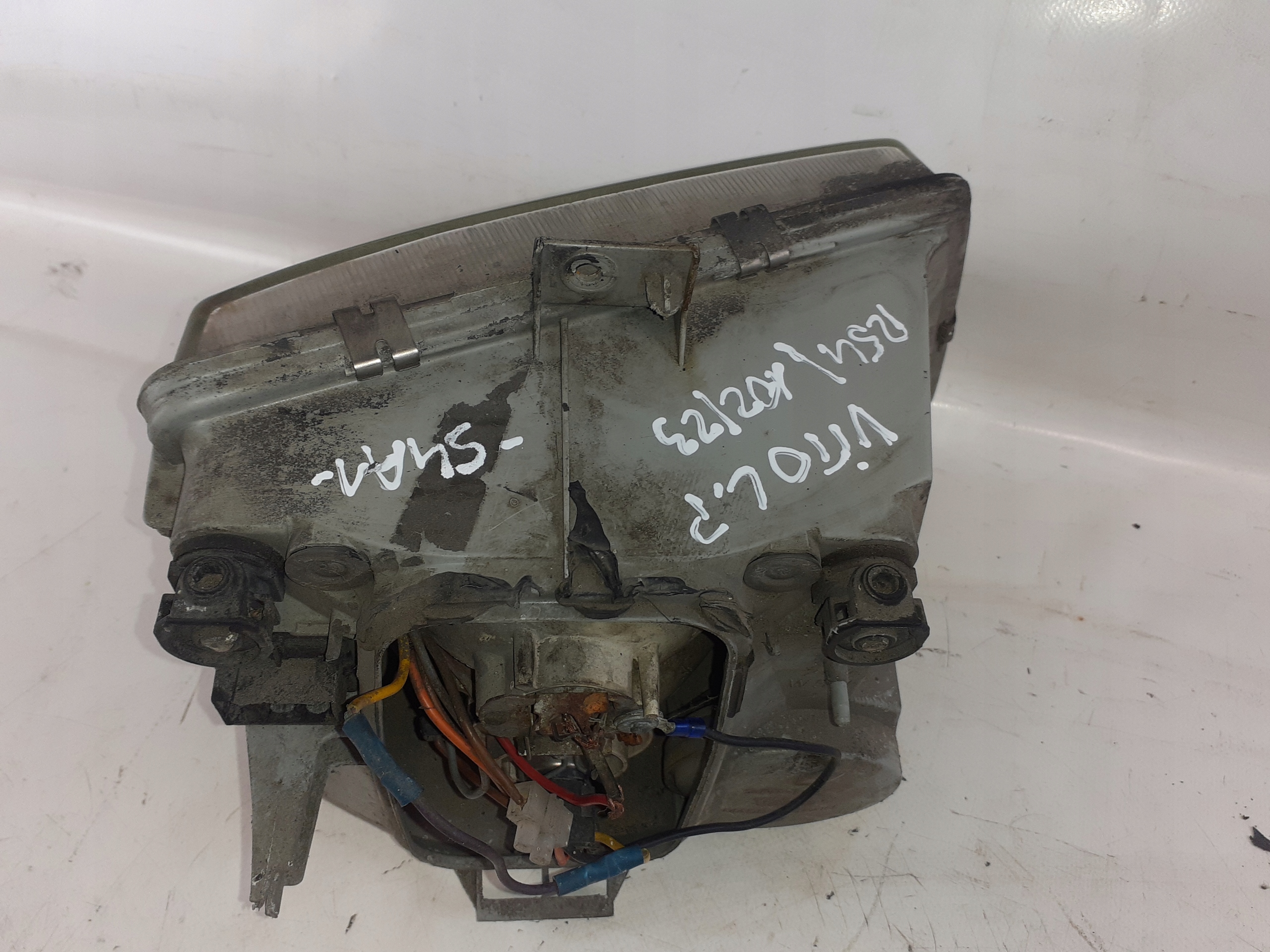 light left DO MERCEDES VITO and