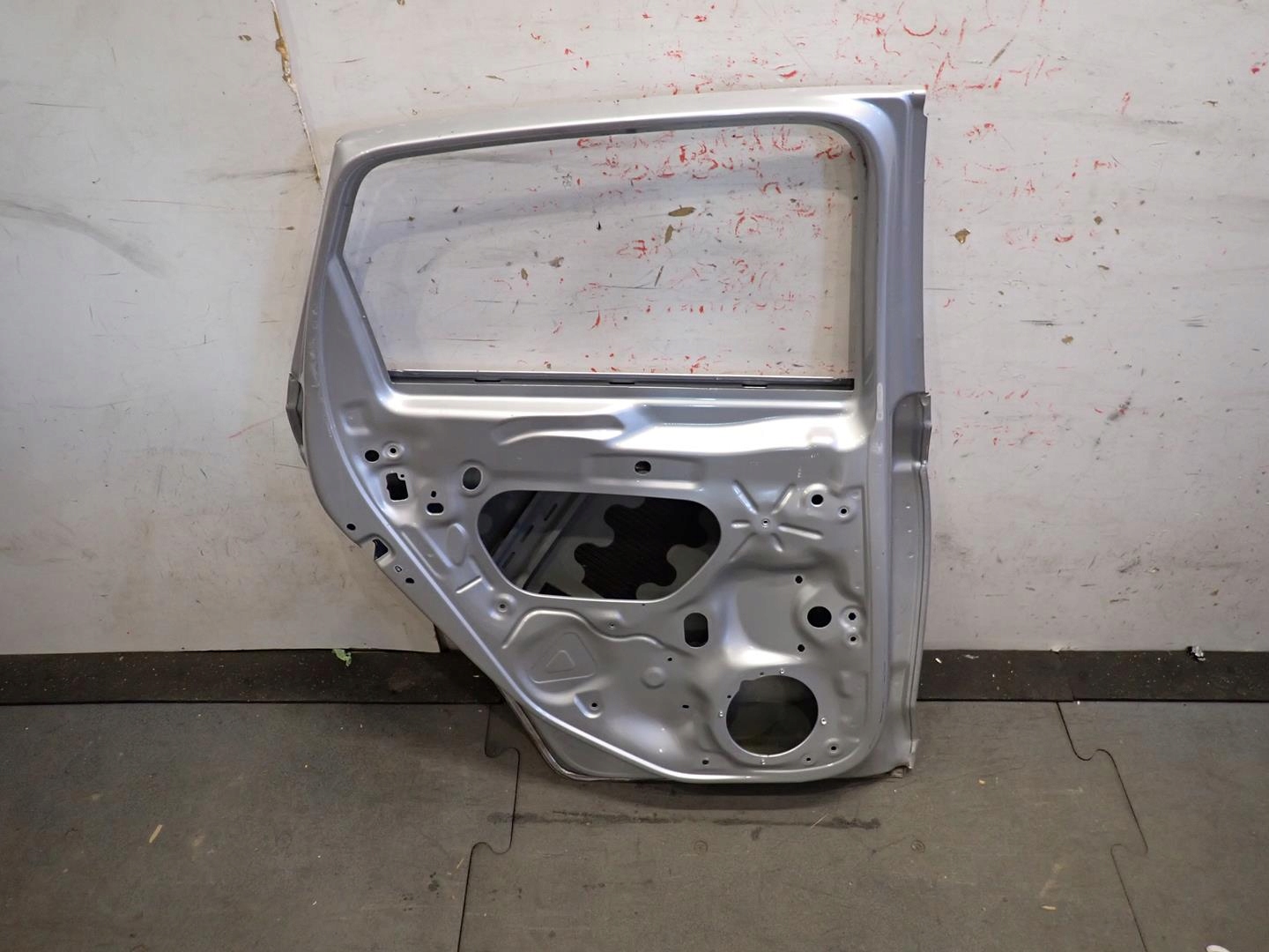 door rear part rear. left VW POLO VI 2017- 2GS833311D