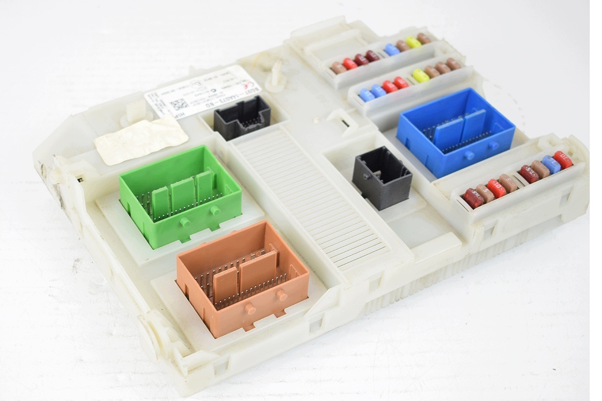 compartment * BSI module FORD BG9T-14A073-BD