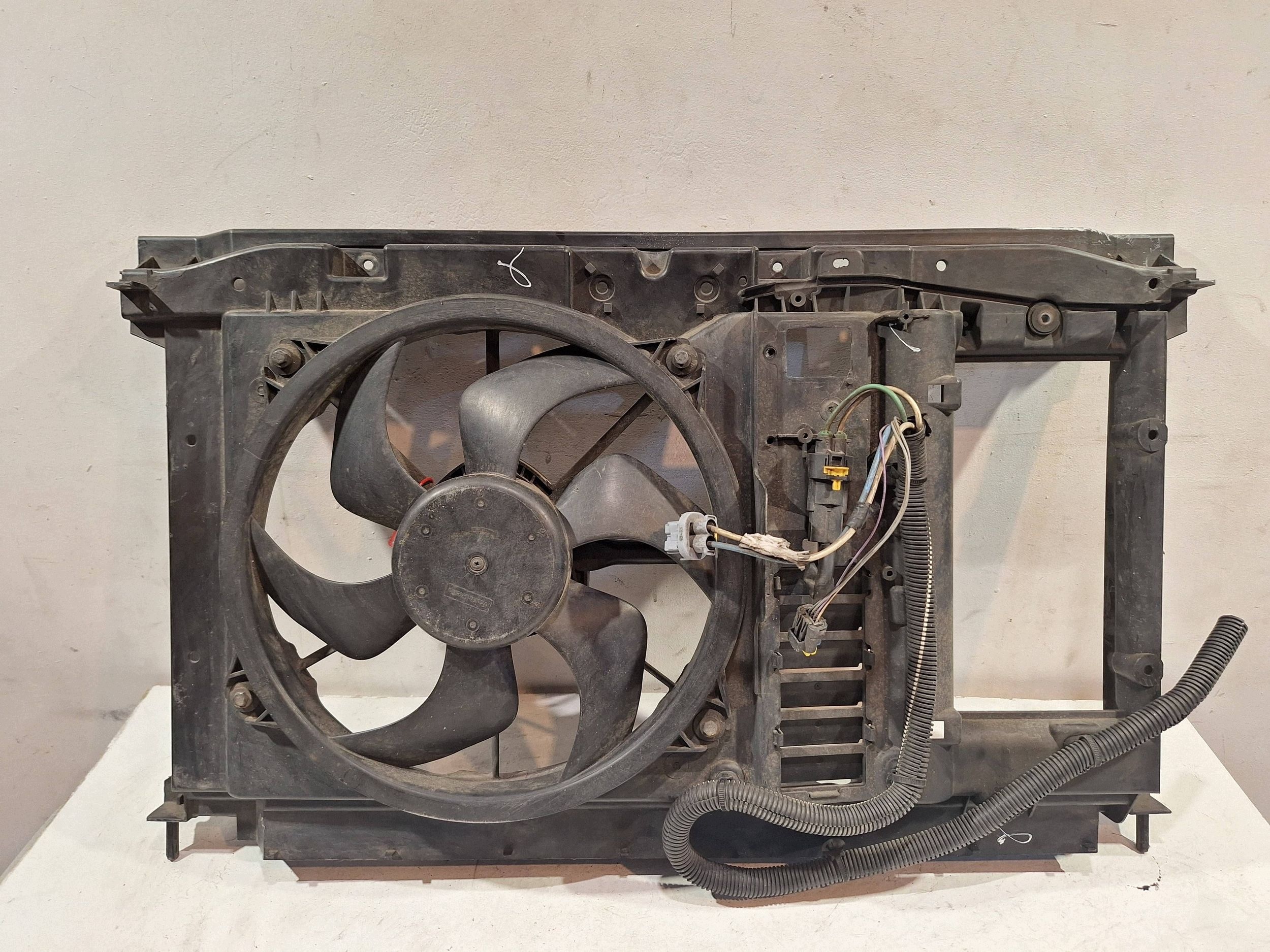 Radiateur climatisation Renault Megane III 921000294R