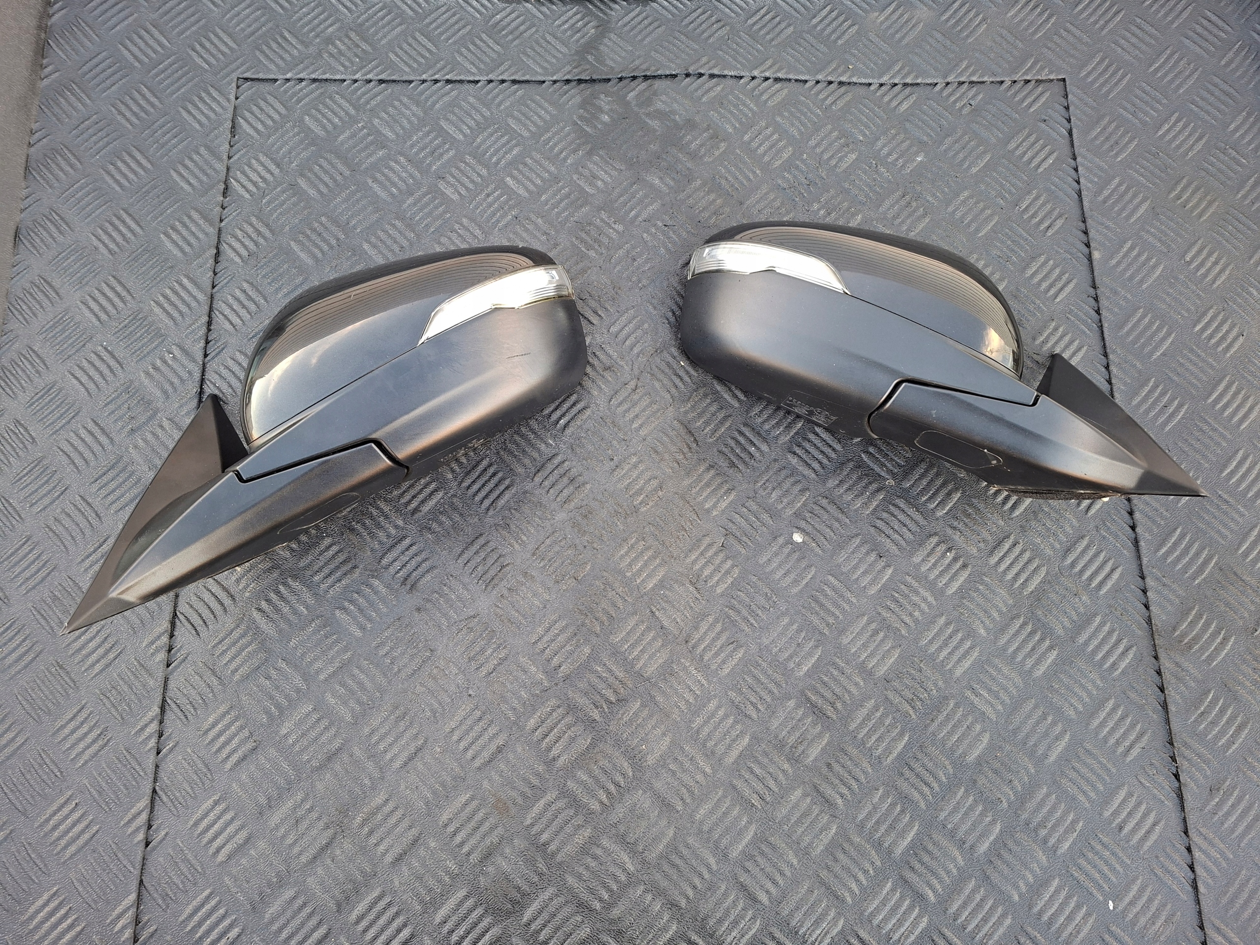 mirror + indicator 8 PIN left SSANGYONG TIVOLI XLV LAK