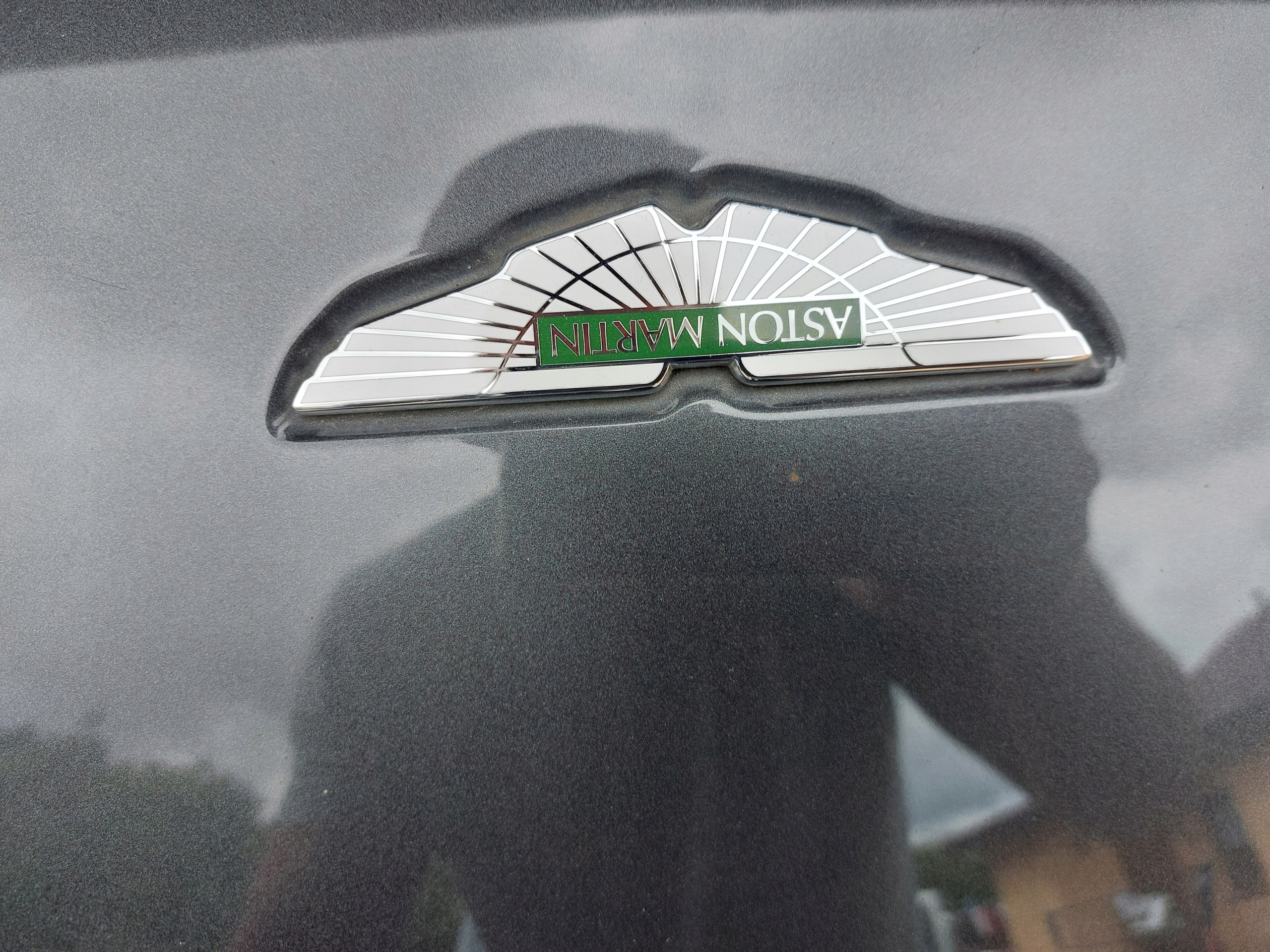 bonnet ASTON MARTIN VANTAGE V8 COUPE 17r grey METEORITE SILVER