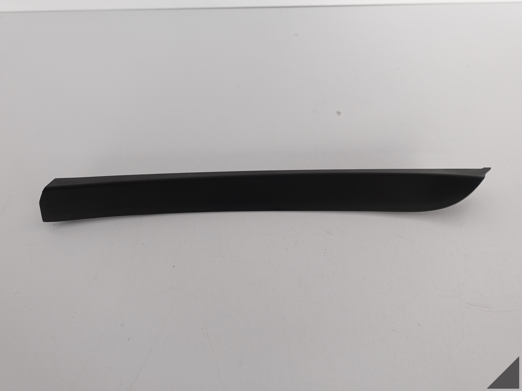 BMW 7 G11 moulding cover windows door left rear part